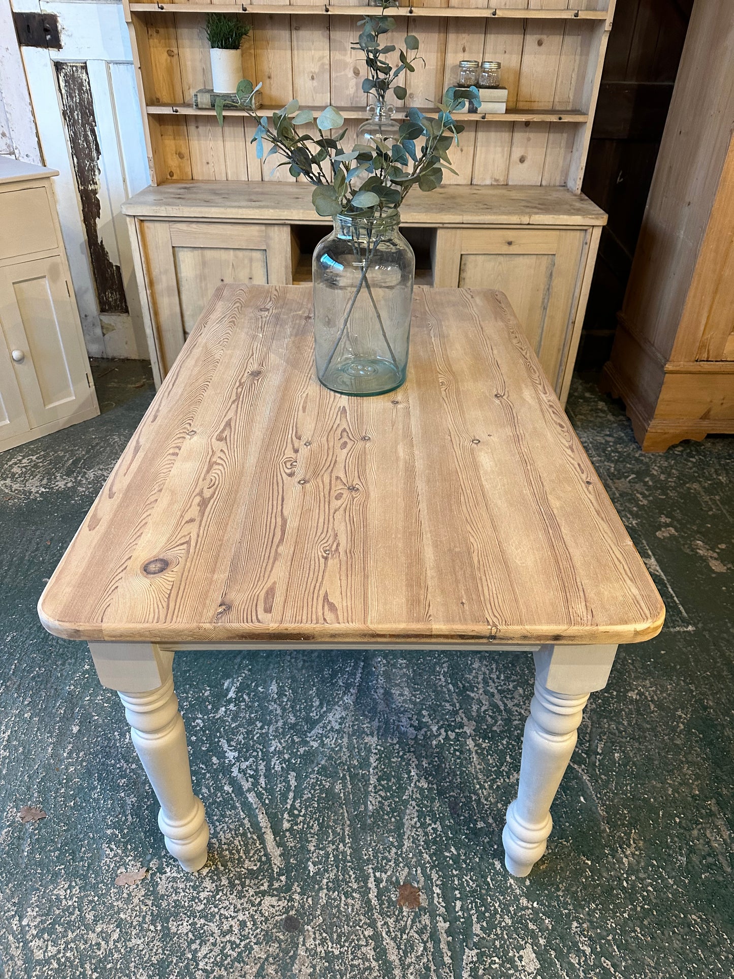 Rustic farmhouse table 6 seater