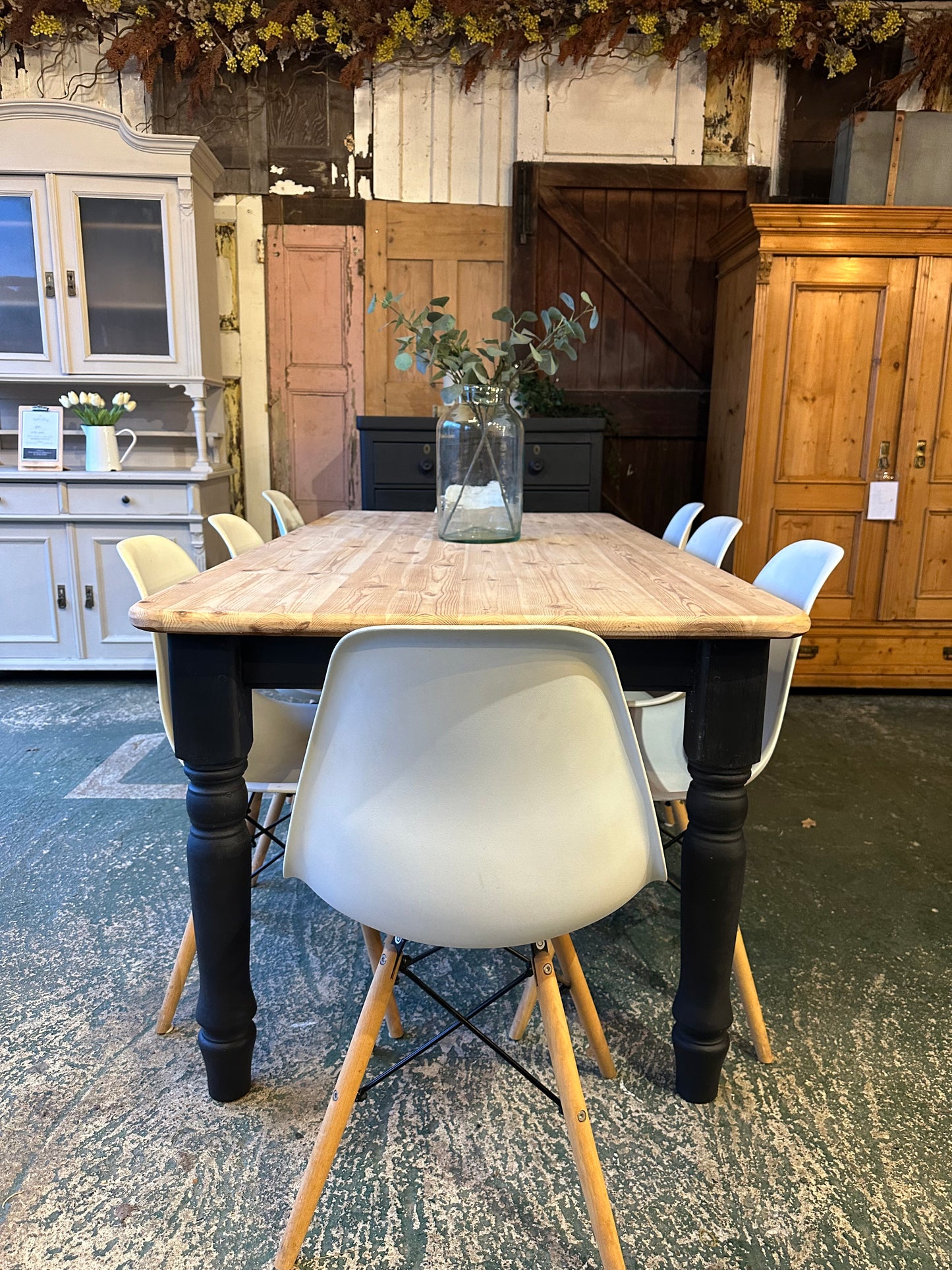 Farmhouse table 8 seater