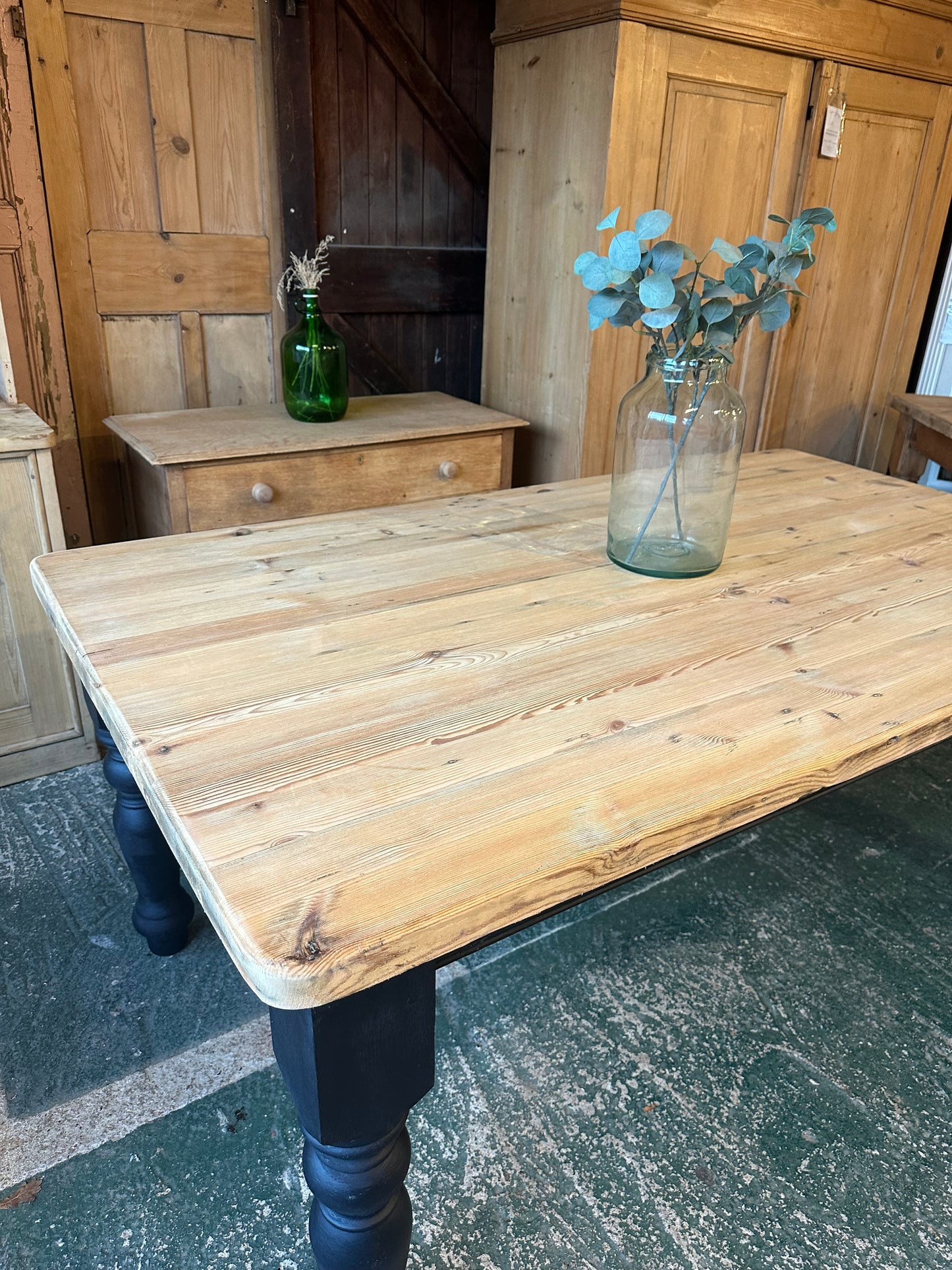 Rustic farmhouse table 8 seater