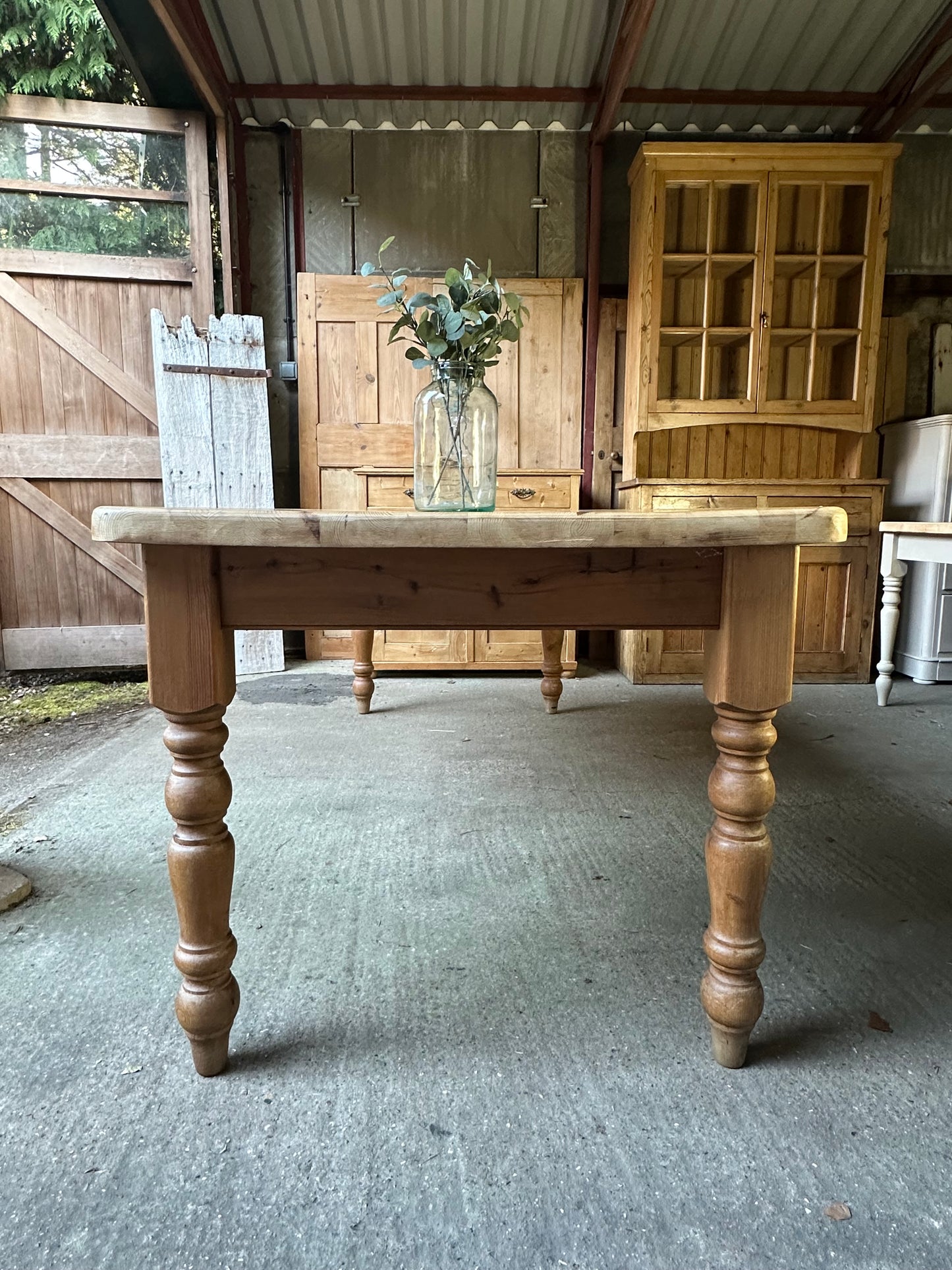 Farmhouse table large 8 seater