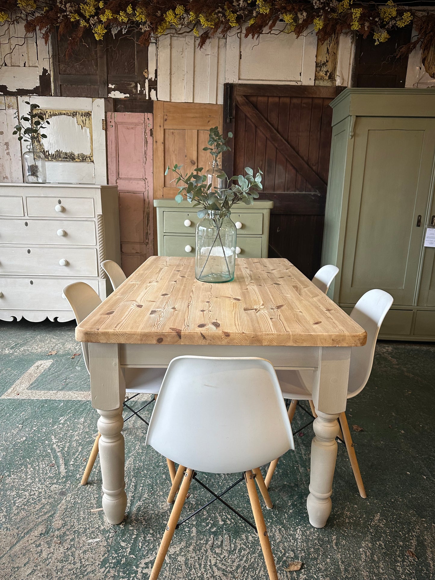 Rustic farmhouse table 6 seater