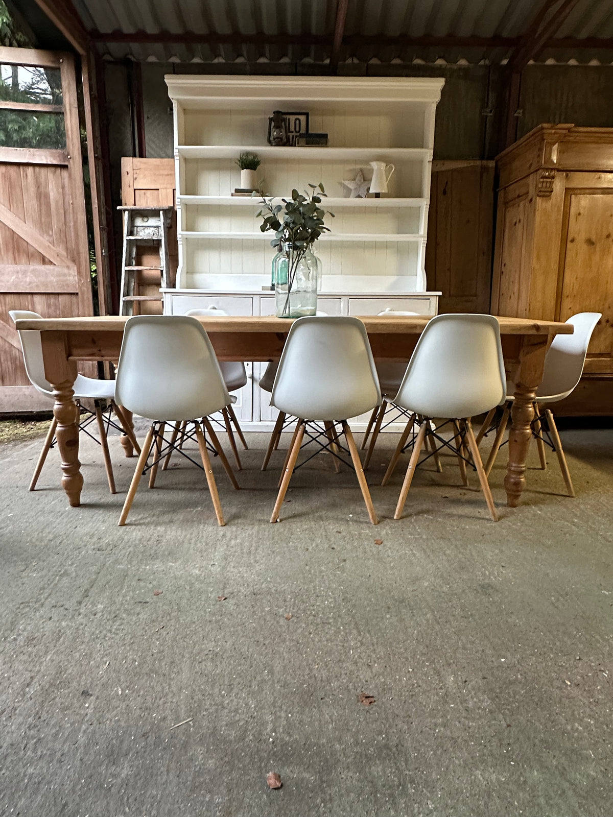 Farmhouse table large 8 seater