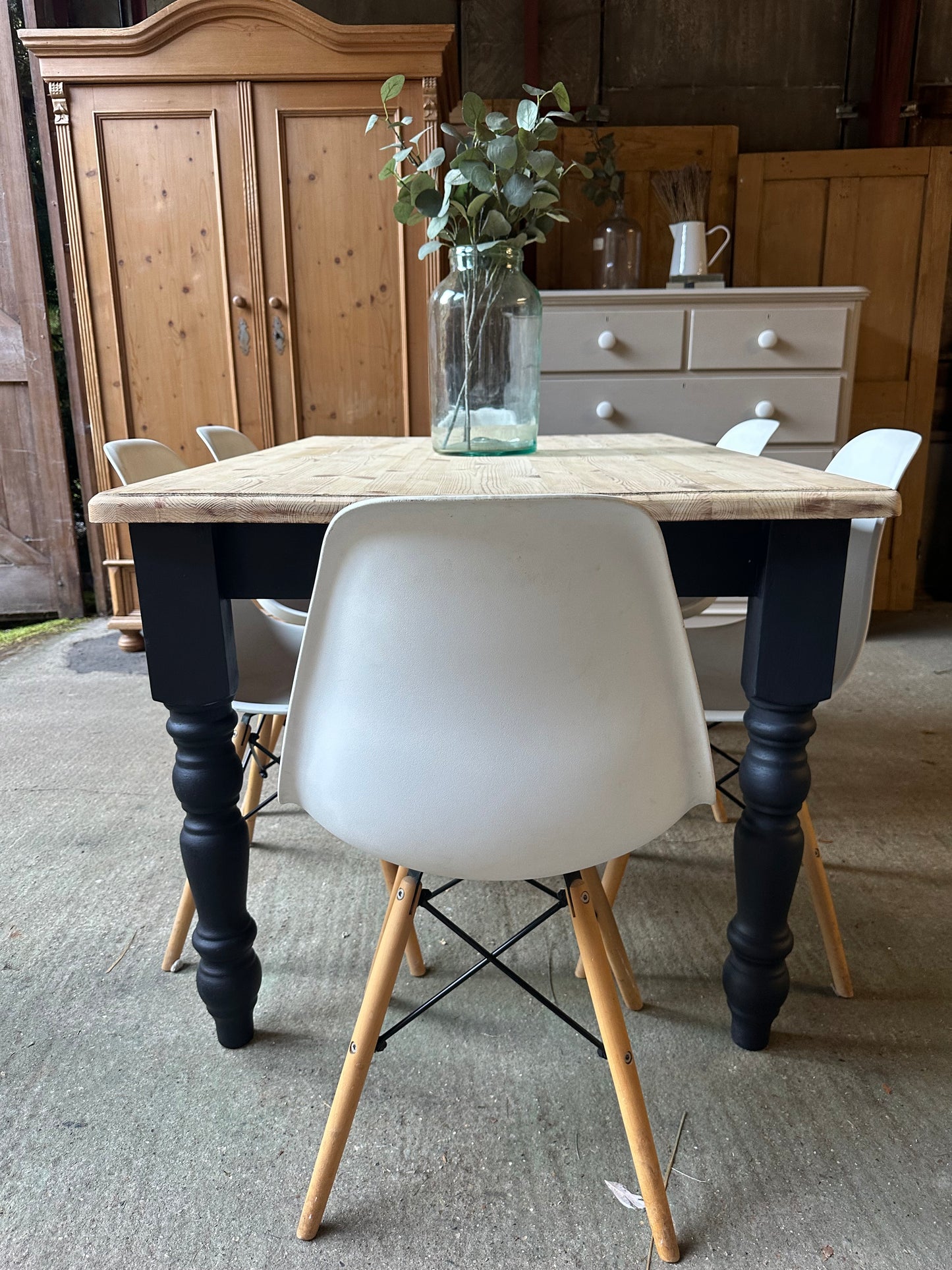 Farmhouse table 6 seater