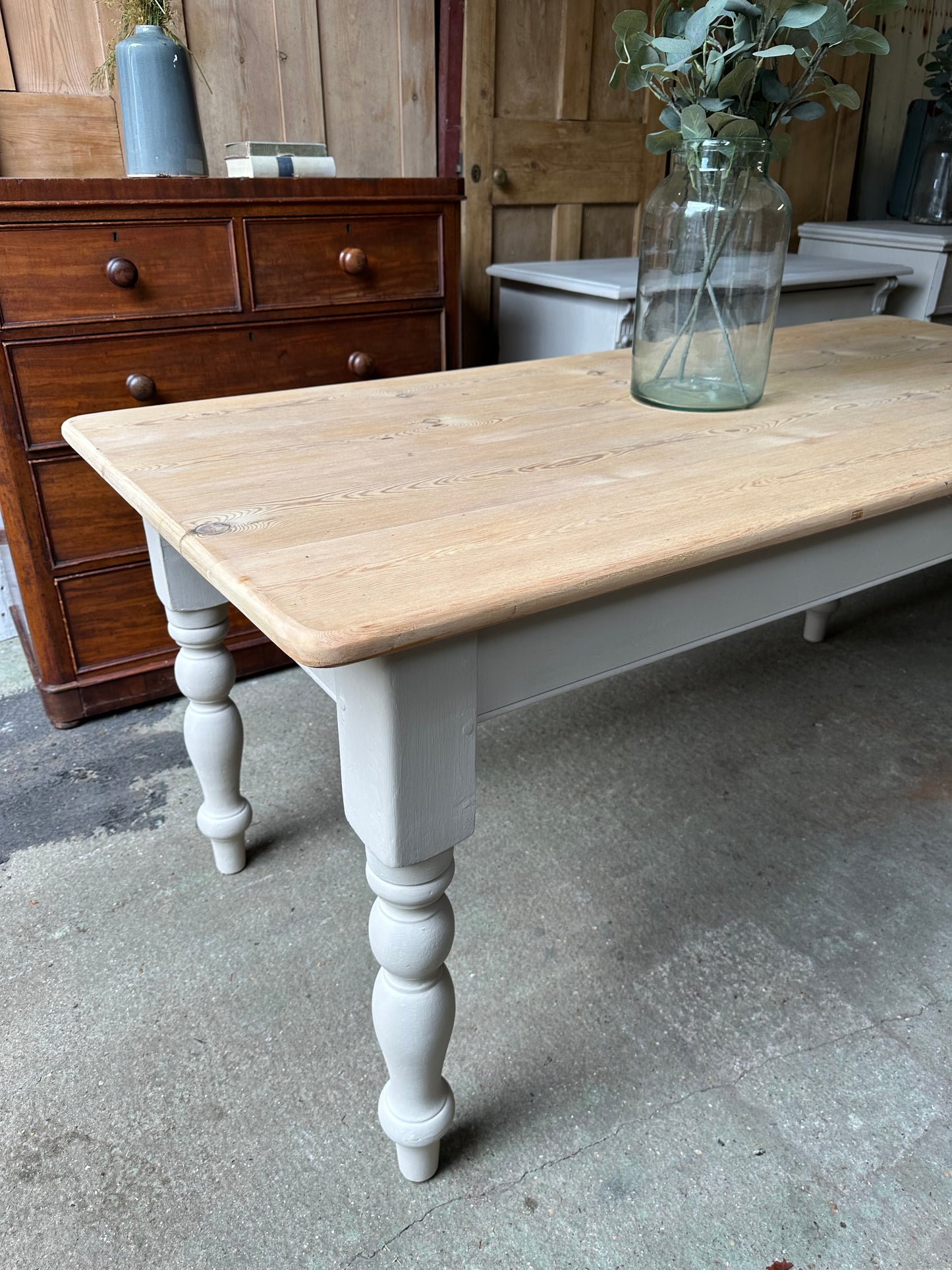 Farmhouse table 8 seater