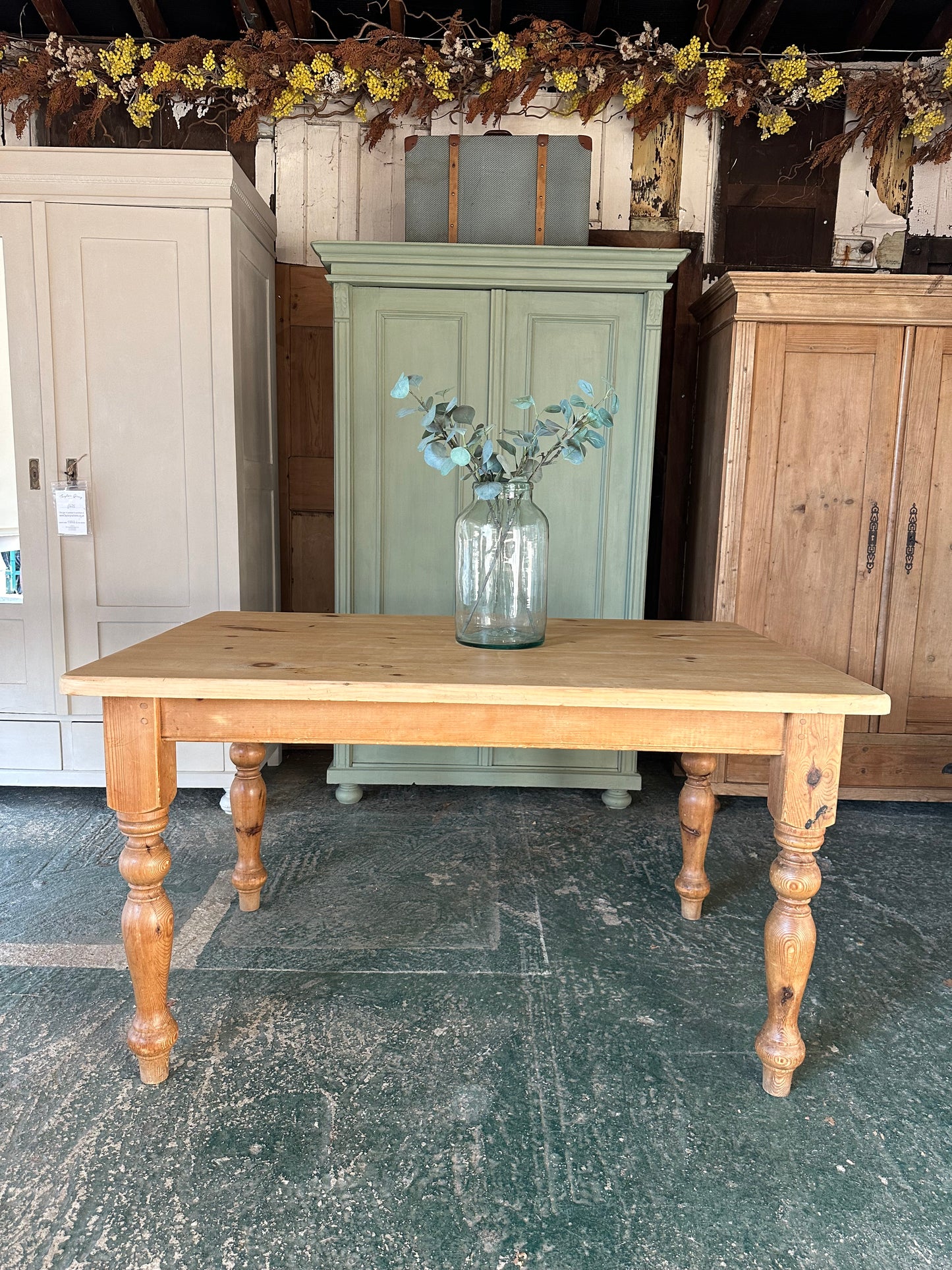 Rustic farmhouse table 6 seater