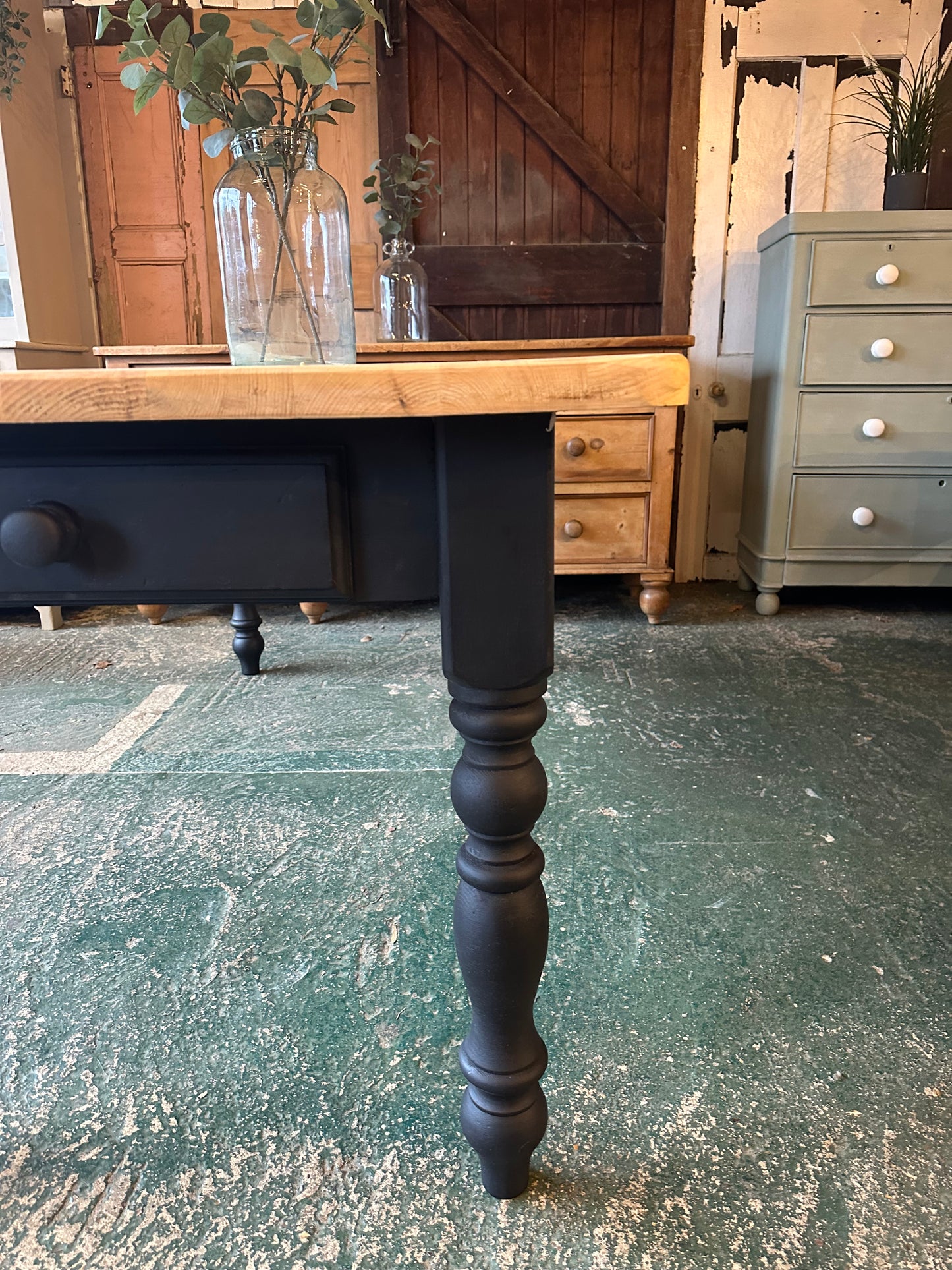 Rustic farmhouse table 8 seater