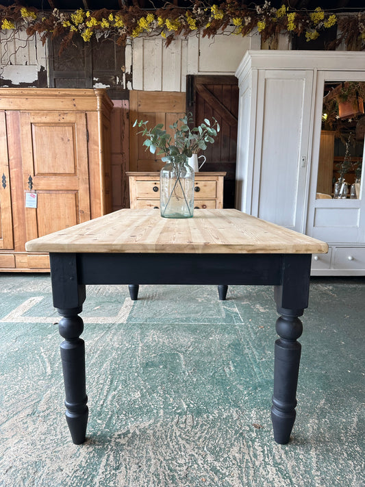Rustic farmhouse table 8 seater