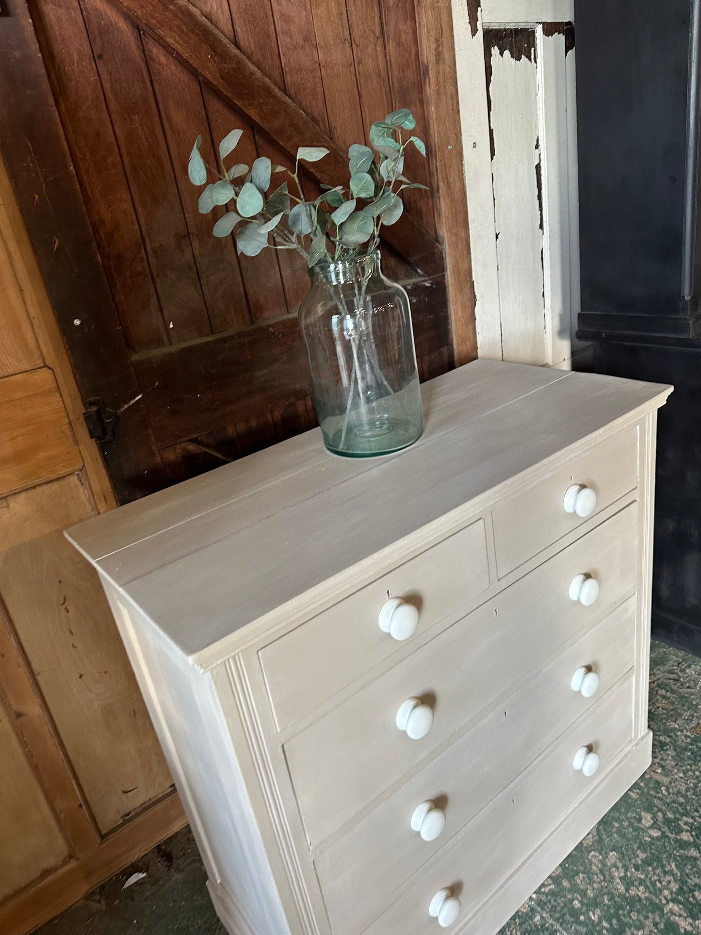Vintage chest of drawers
