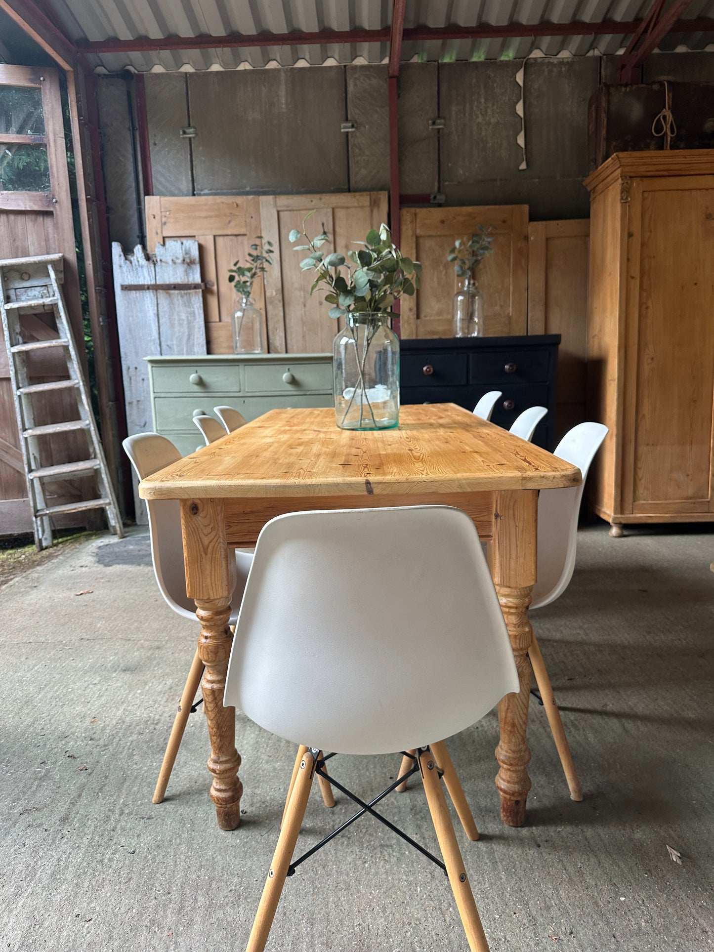 Farmhouse table 8 seater
