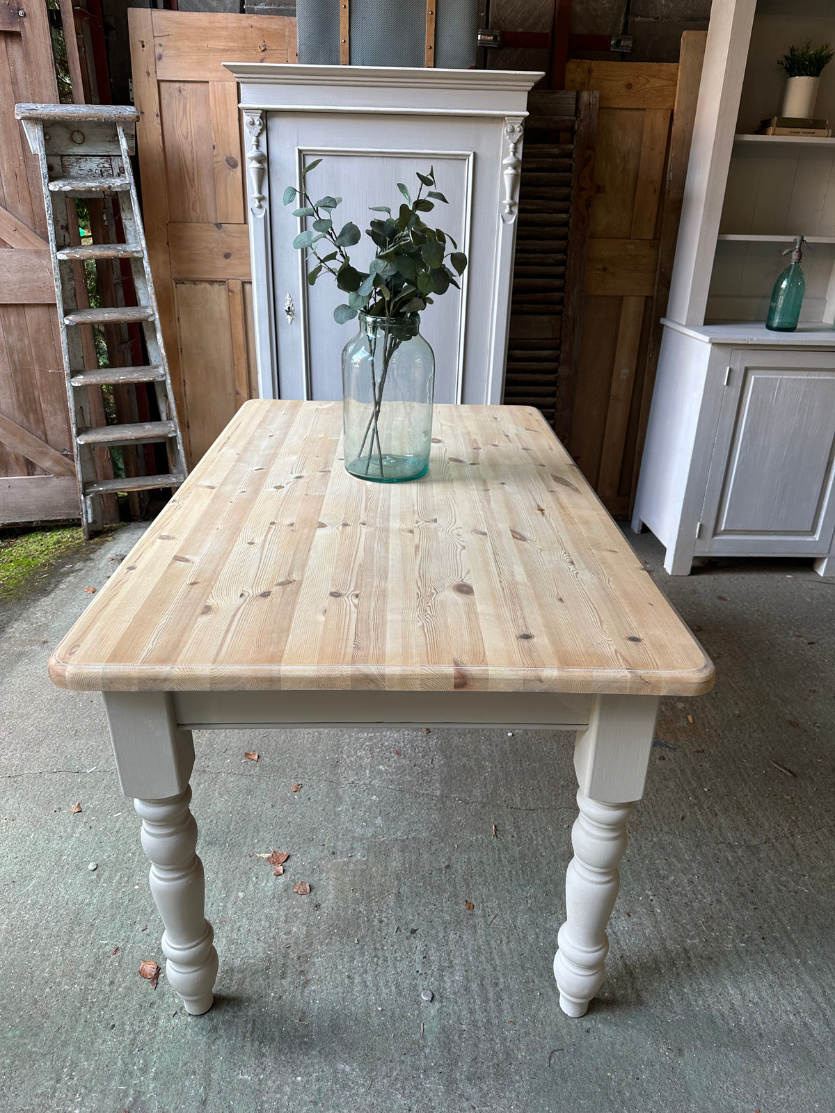 Farmhouse table 6 seater