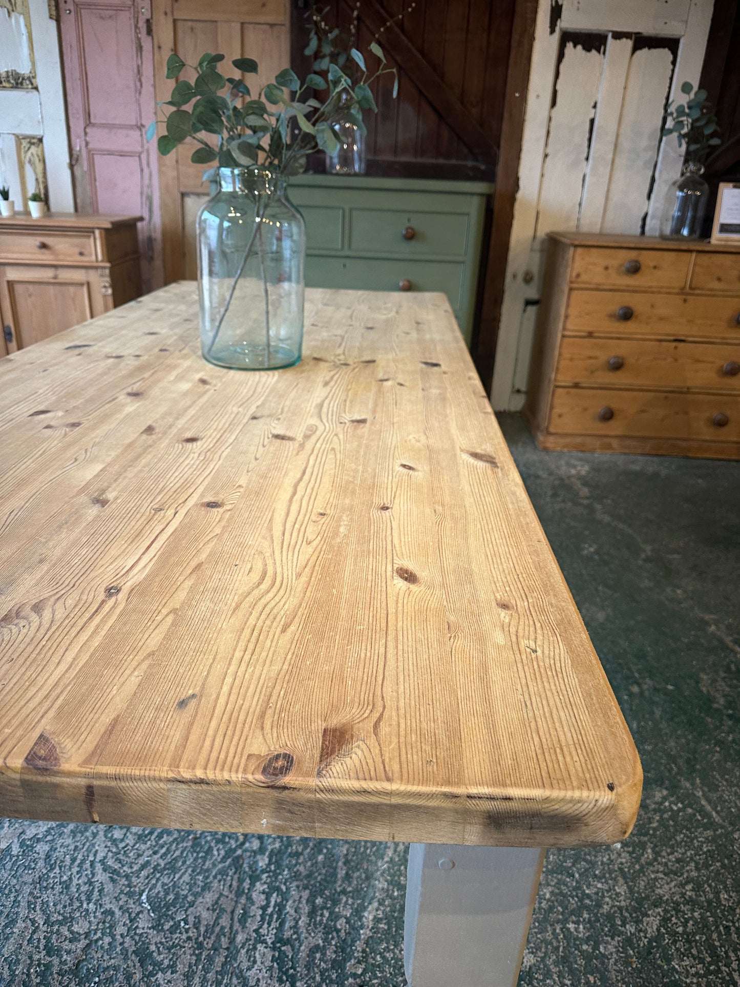 Rustic farmhouse table large 8 seater
