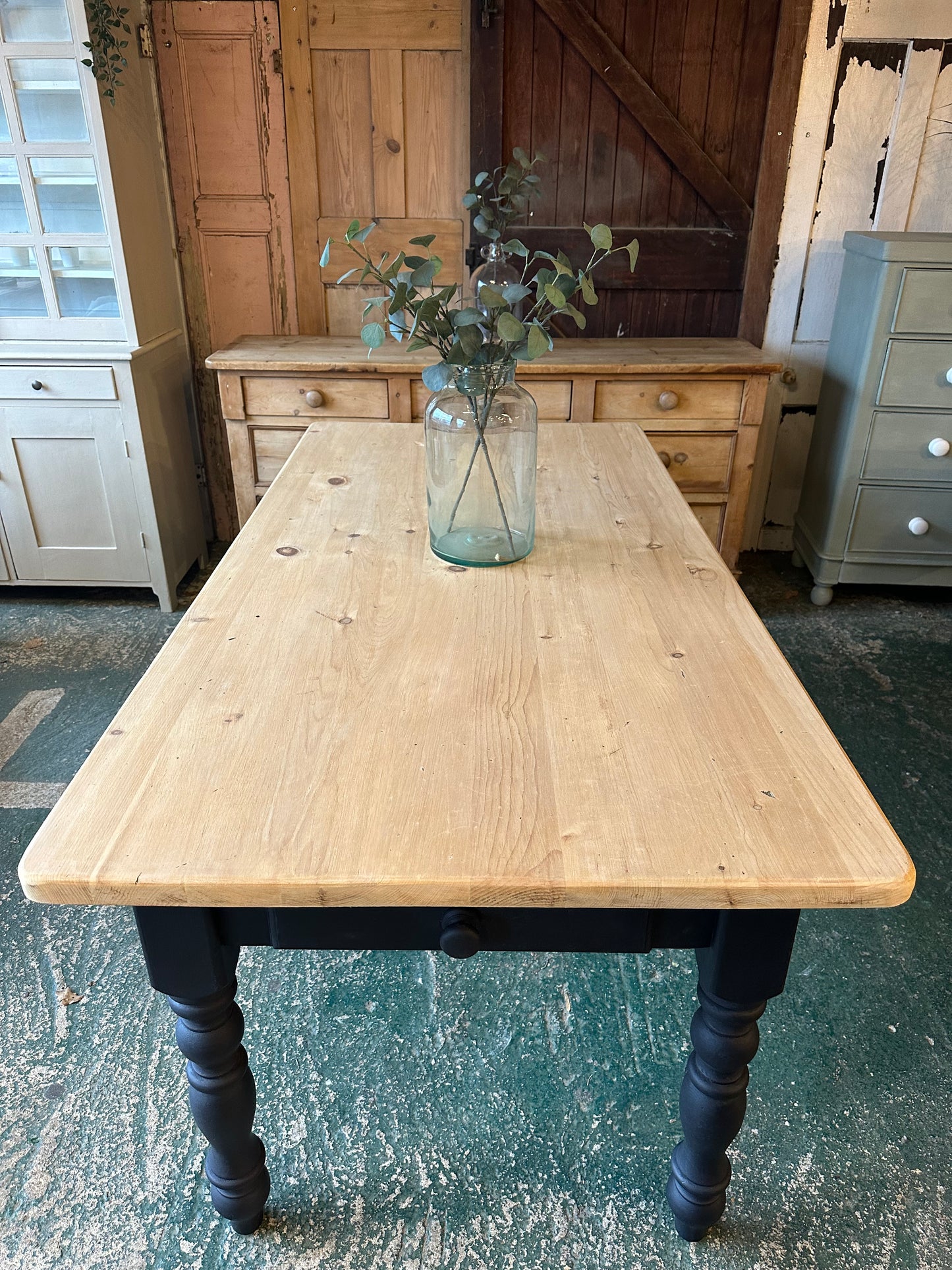 Rustic farmhouse table 8 seater