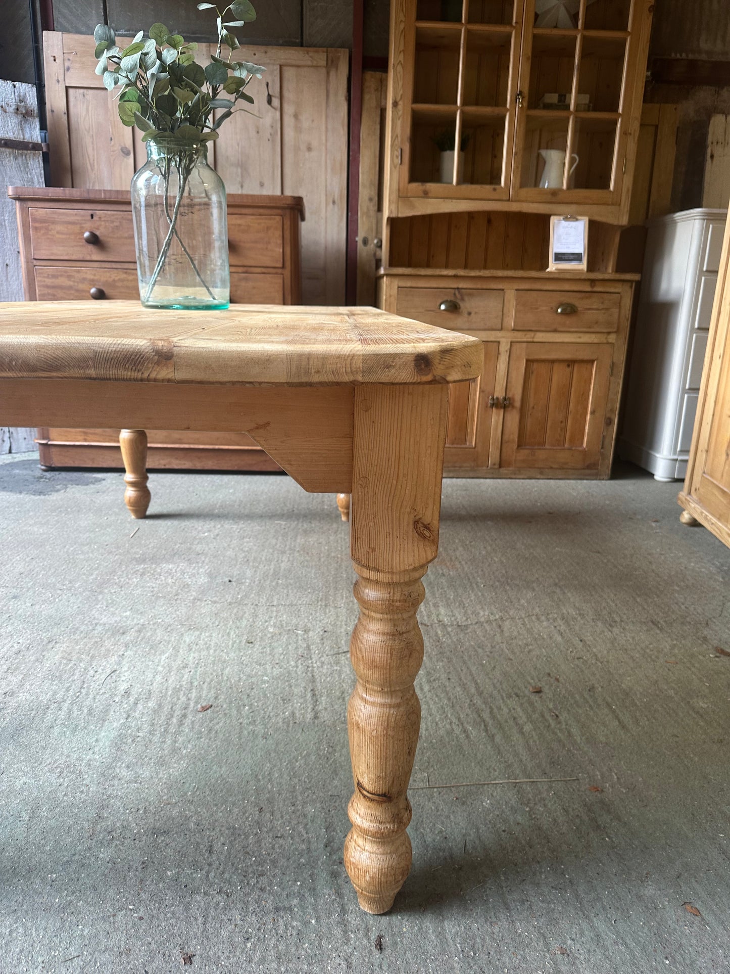 Farmhouse table 8 seater