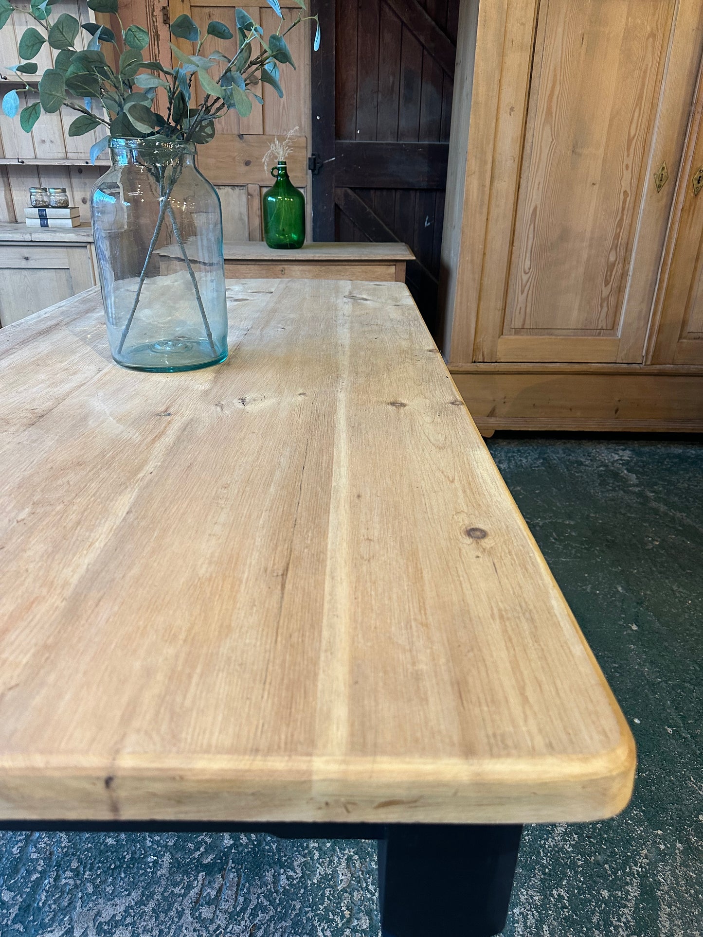 Rustic farmhouse table 8 seater