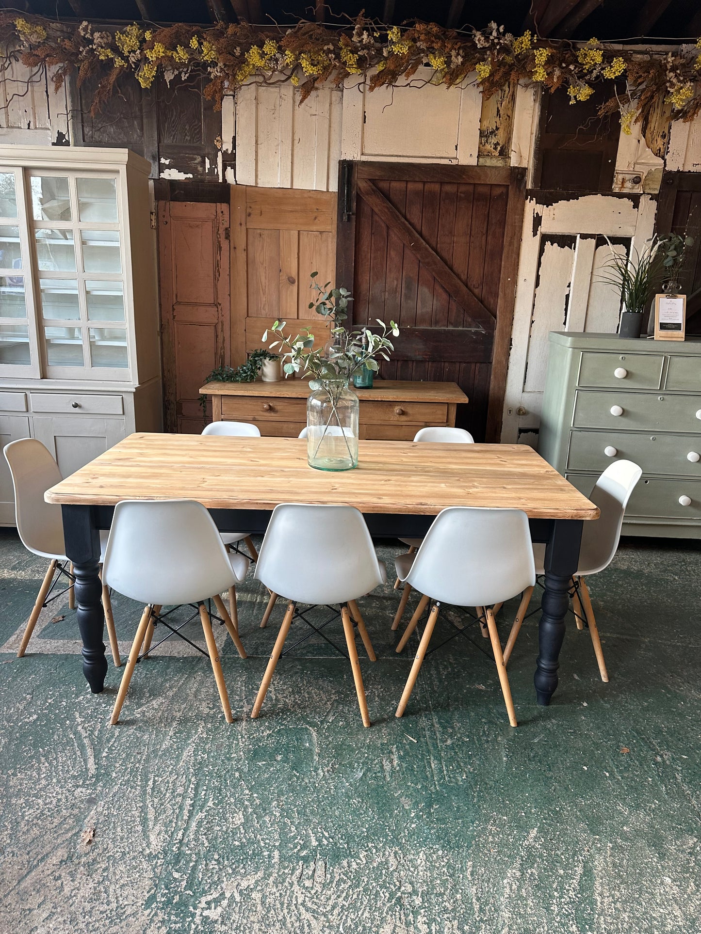 Rustic farmhouse table 8 seater