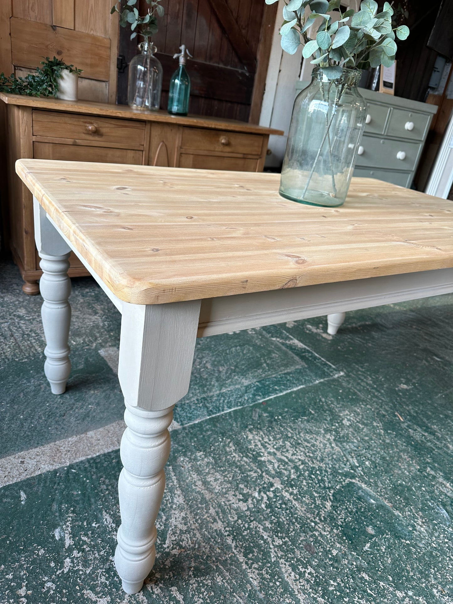 Rustic farmhouse table 6 seater