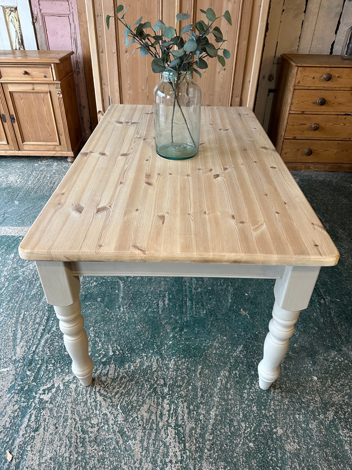 Rustic farmhouse table 6 seater