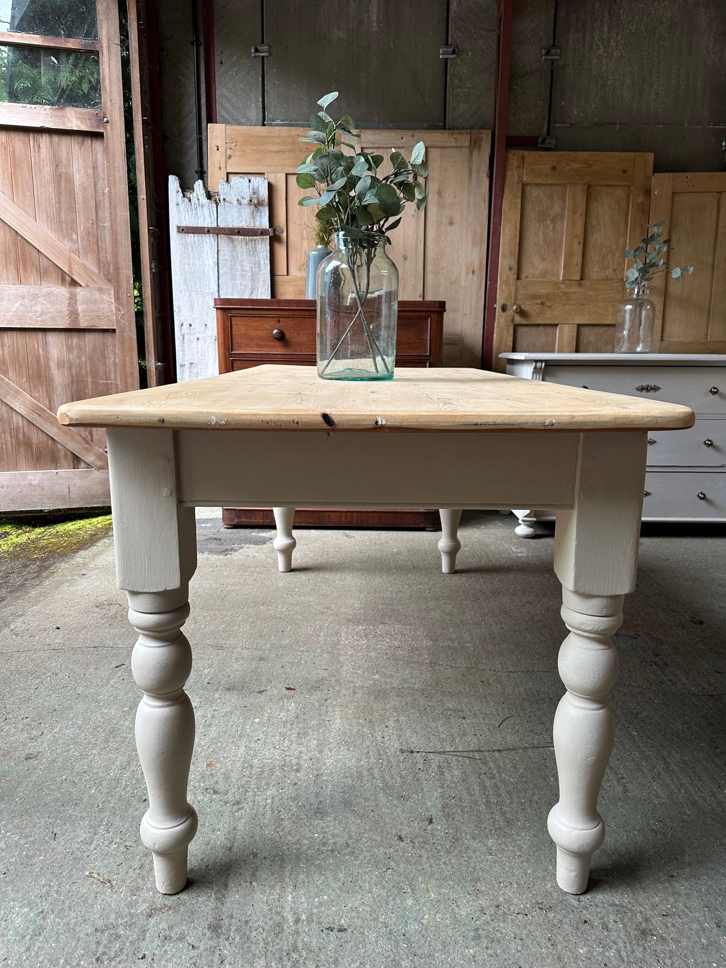 Farmhouse table 8 seater