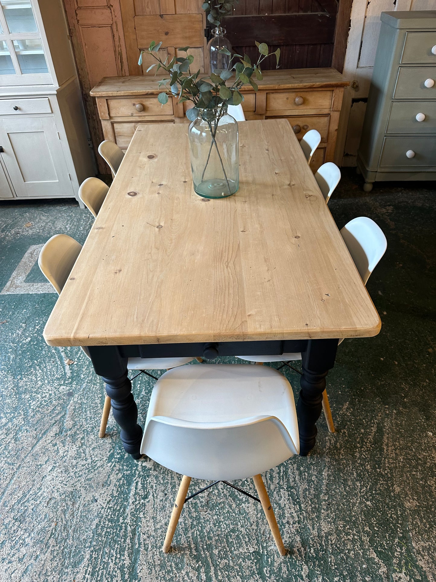 Rustic farmhouse table 8 seater