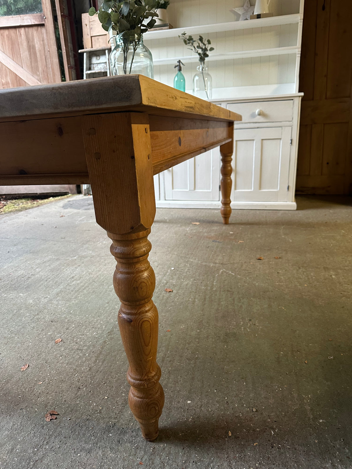Farmhouse table large 8 seater