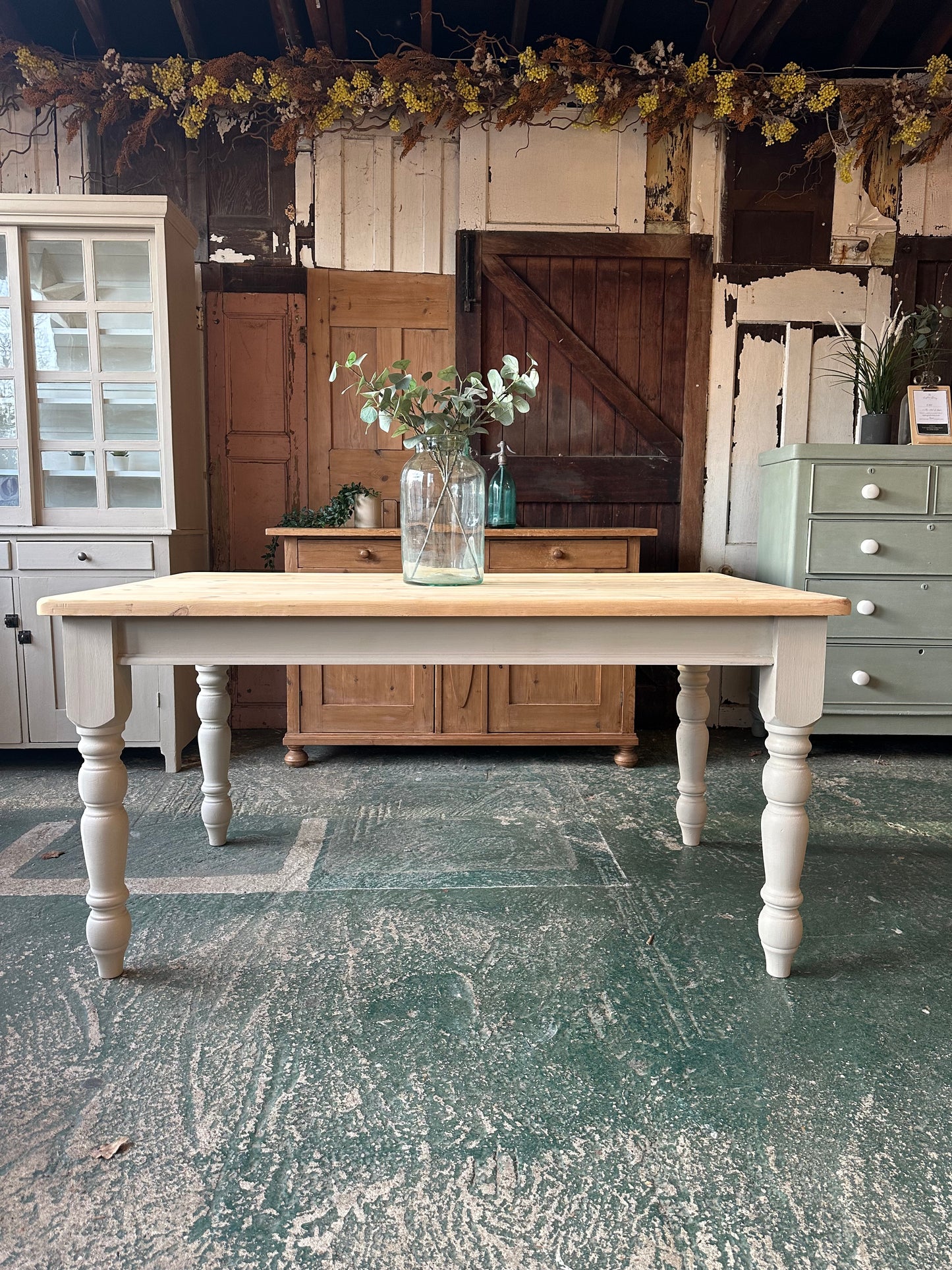 Rustic farmhouse table 6 seater