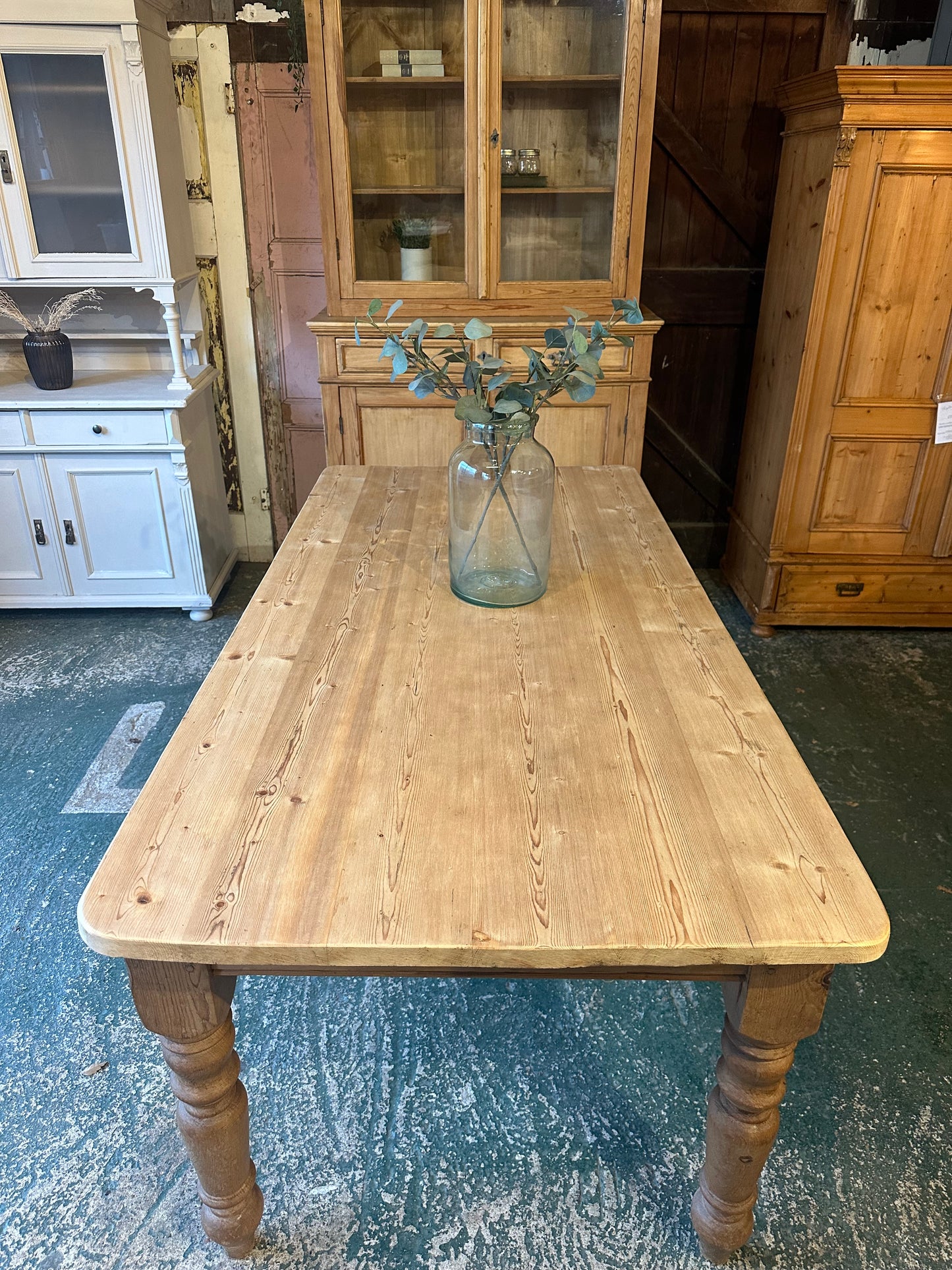 Farmhouse table 8 seater