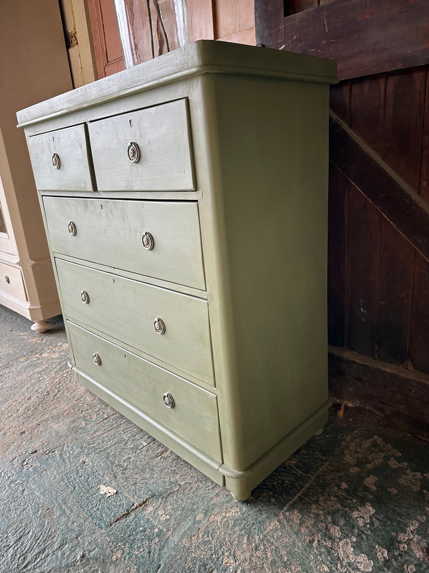 Vintage chest of drawers
