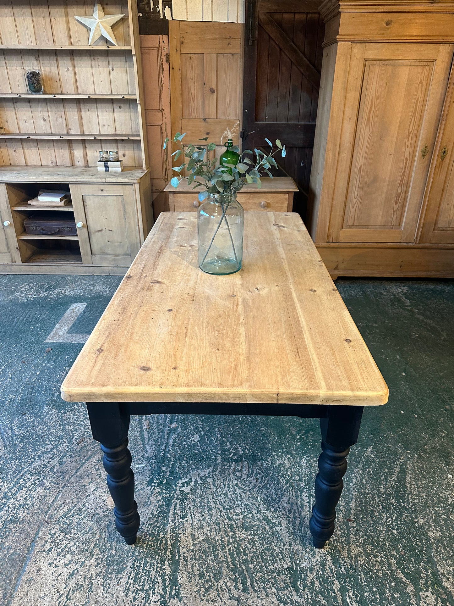 Rustic farmhouse table 8 seater