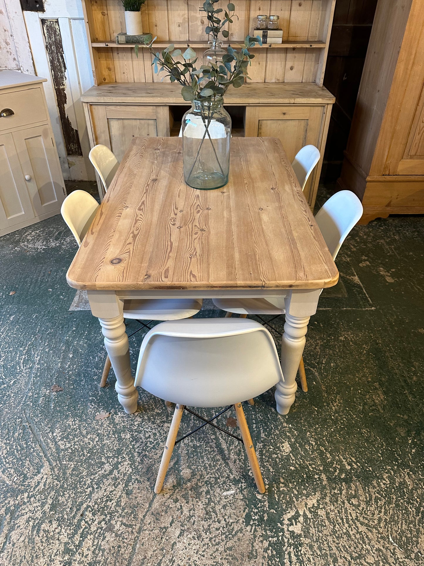 Rustic farmhouse table 6 seater