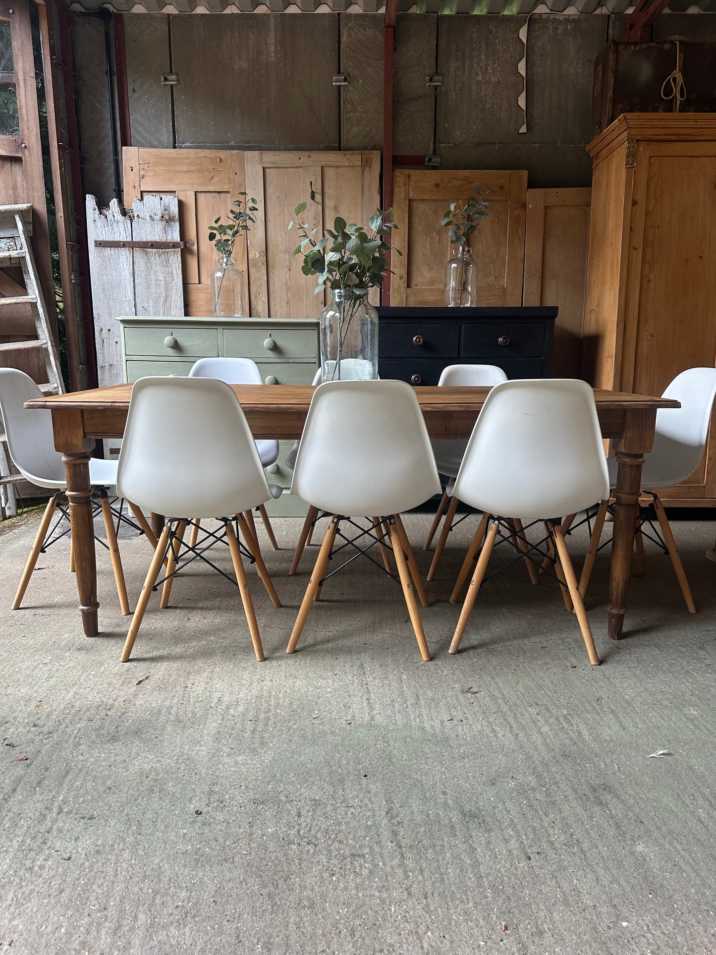 Farmhouse table 8 seater