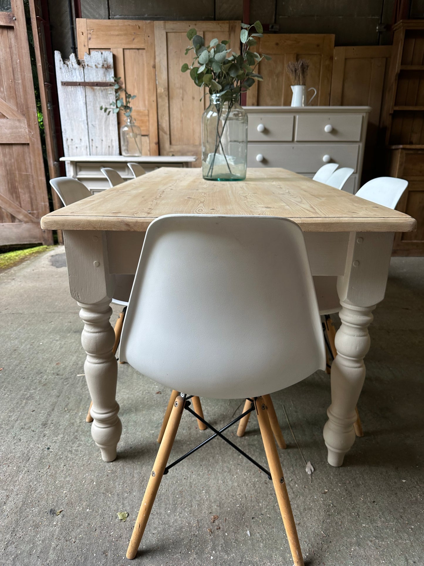 Farmhouse table 8 seater