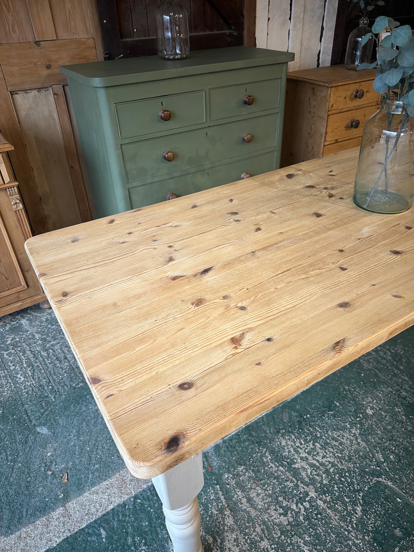 Rustic farmhouse table large 8 seater