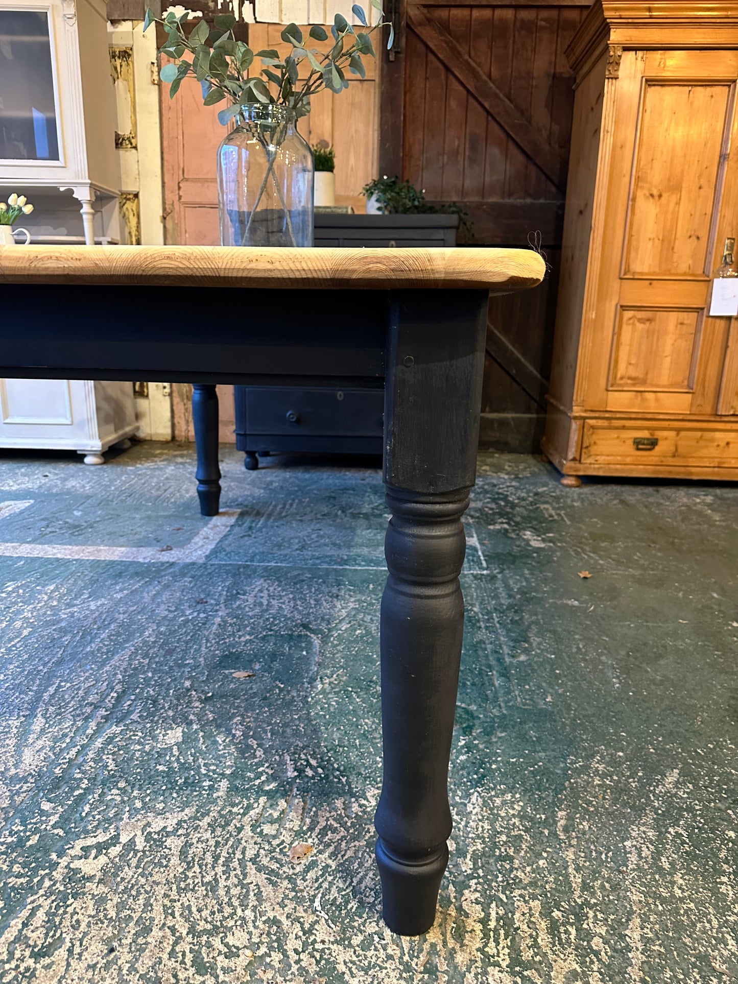 Farmhouse table 8 seater