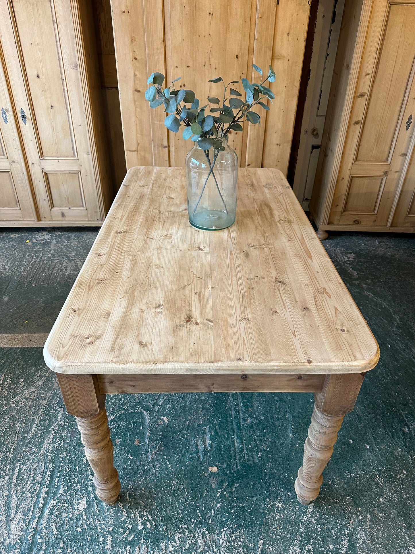 Rustic farmhouse table 6 seater