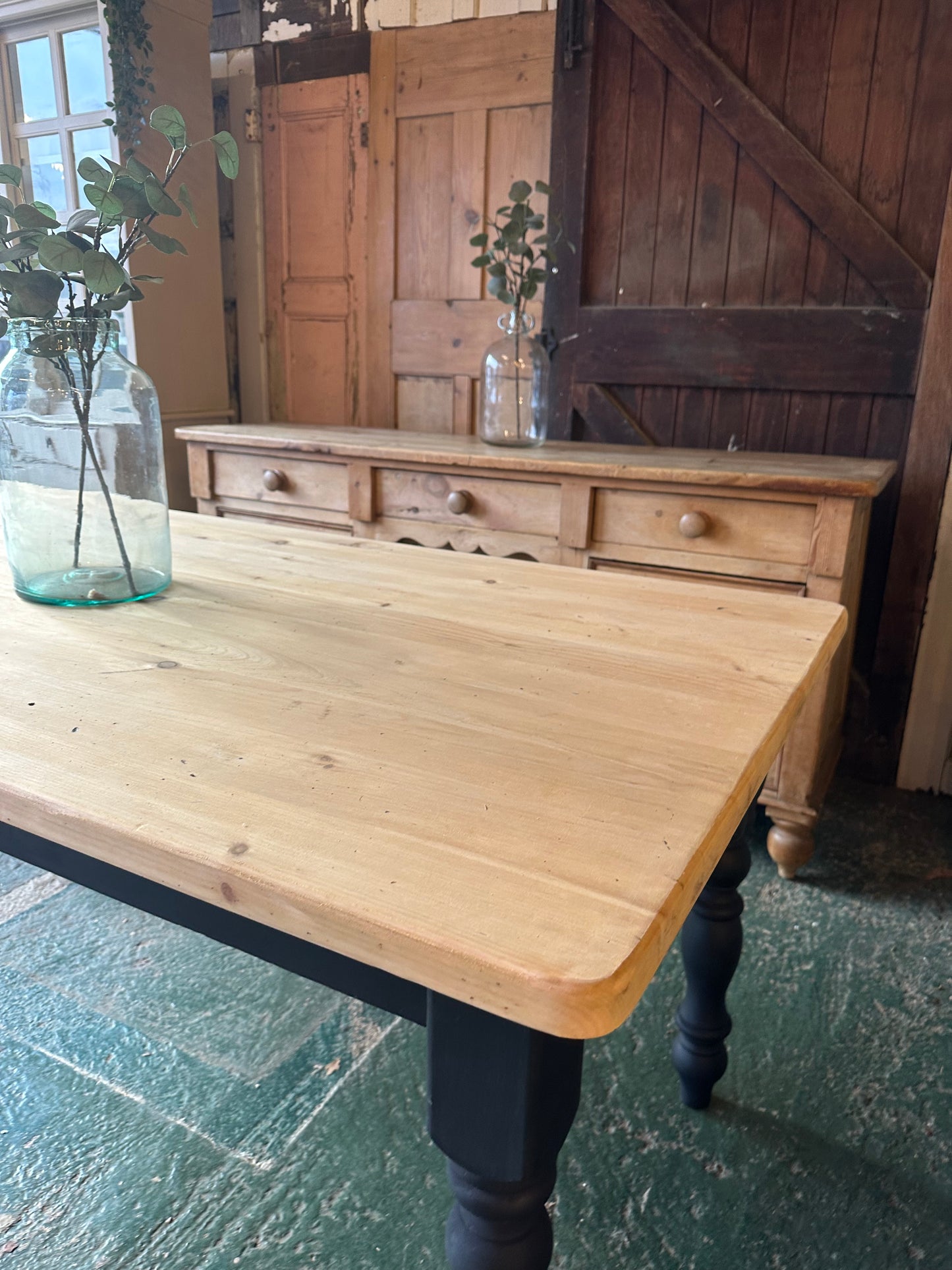 Rustic farmhouse table 8 seater