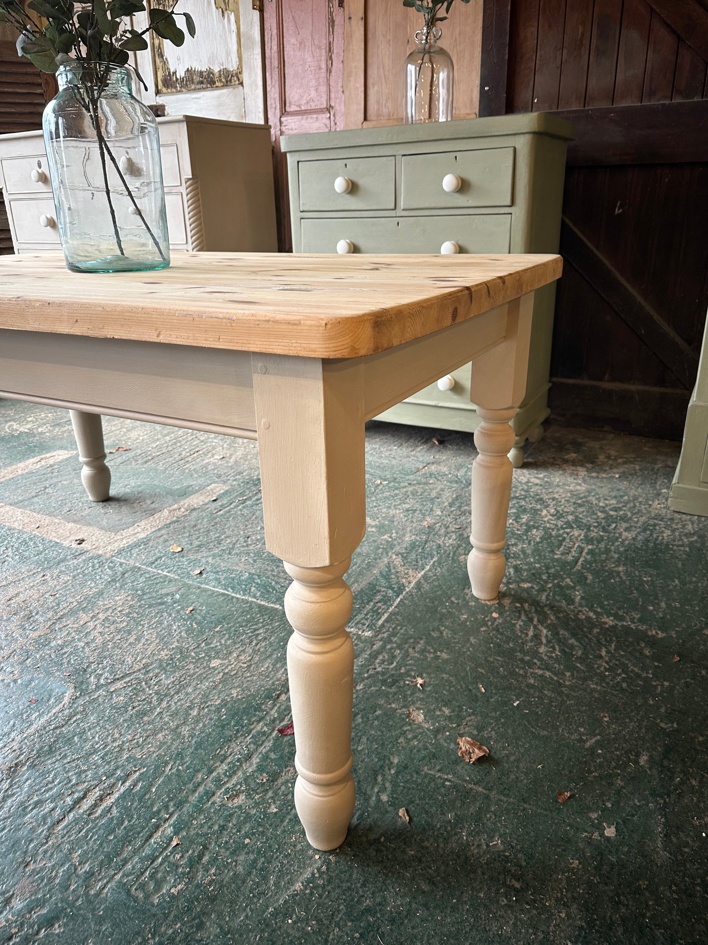 Rustic farmhouse table 6 seater