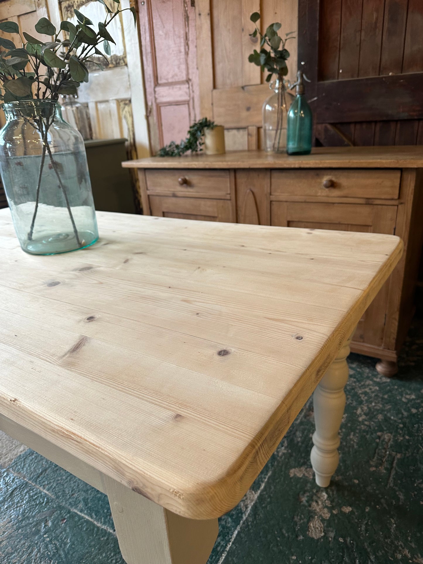 Rustic farmhouse table 6 seater