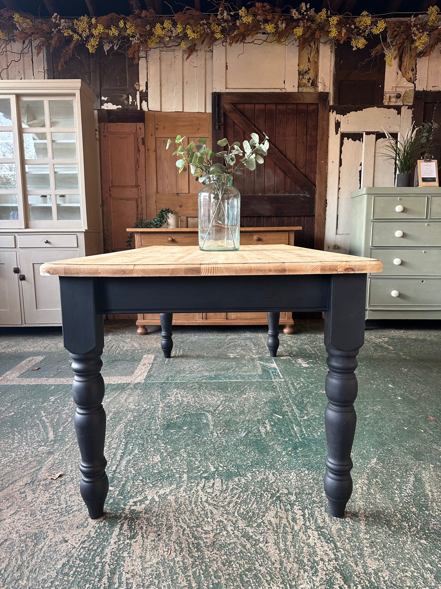 Rustic farmhouse table 8 seater