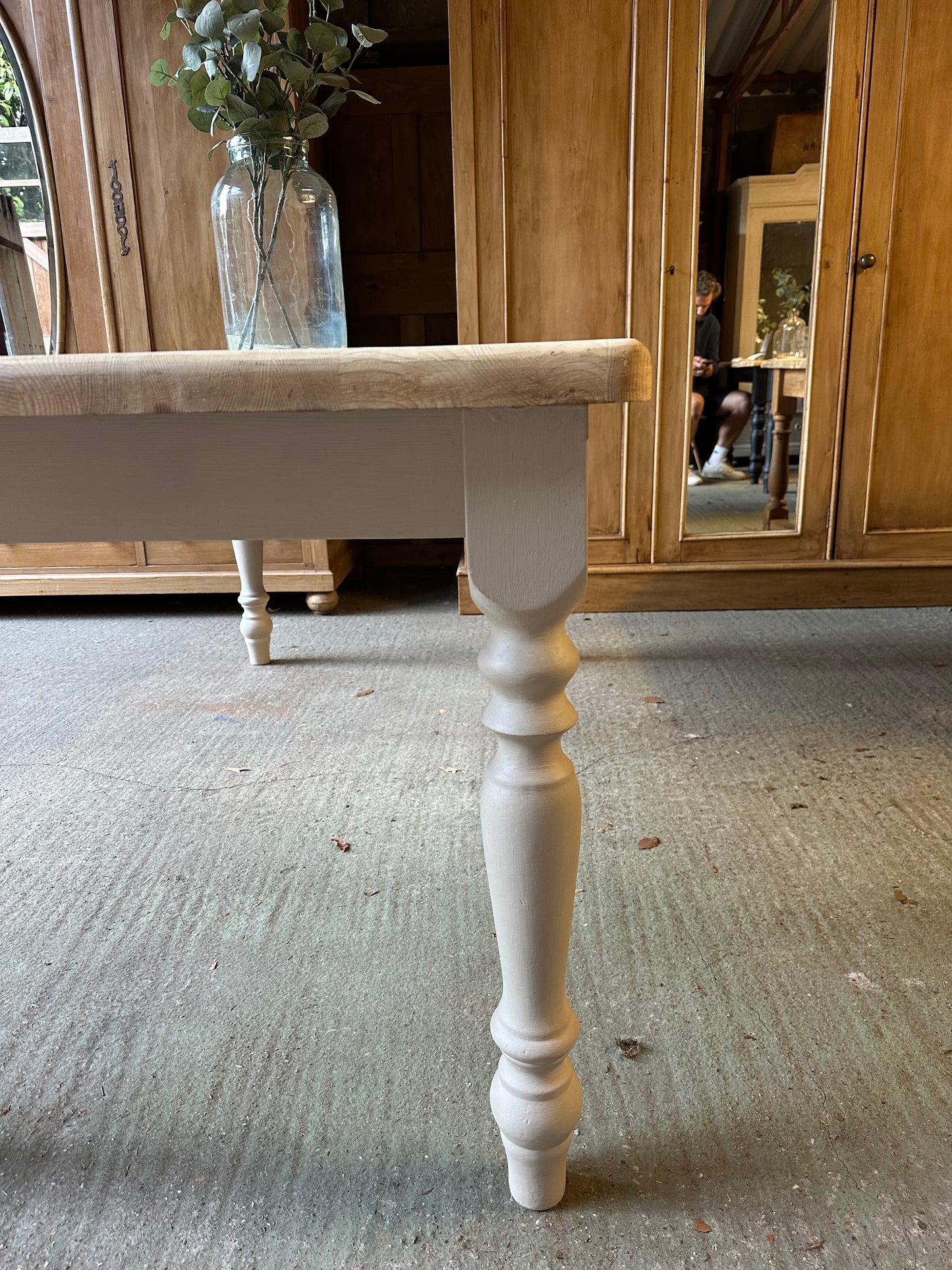 Farmhouse table 8 seater