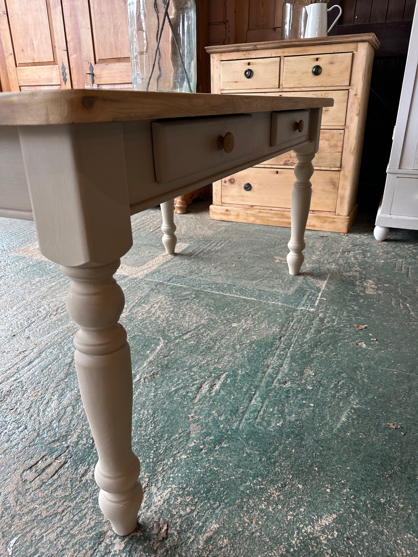 Rustic farmhouse table 6 seater