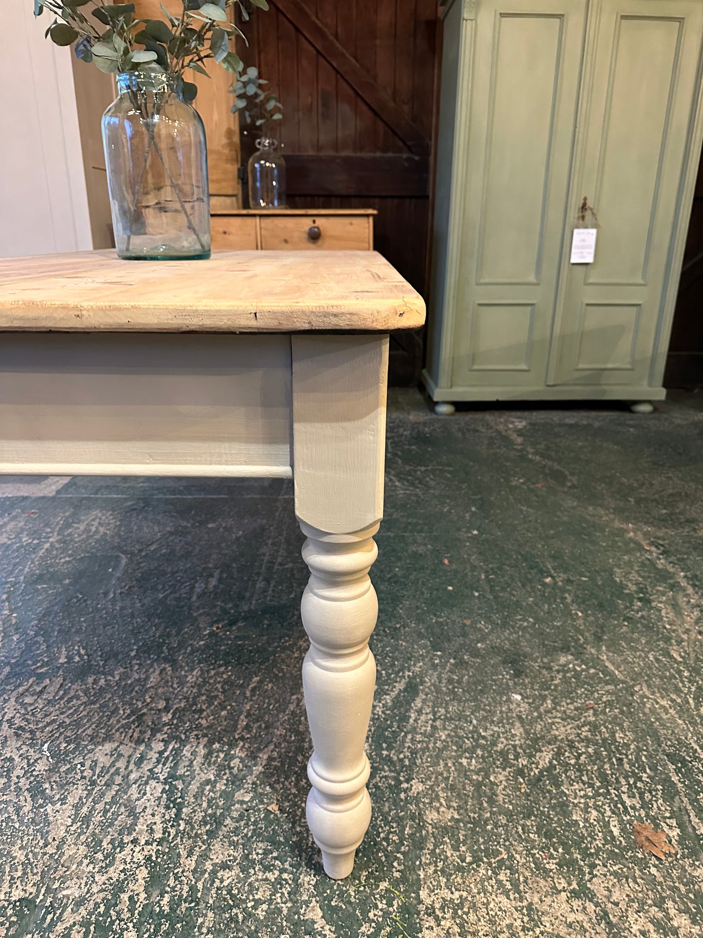 Rustic farmhouse table 8 seater