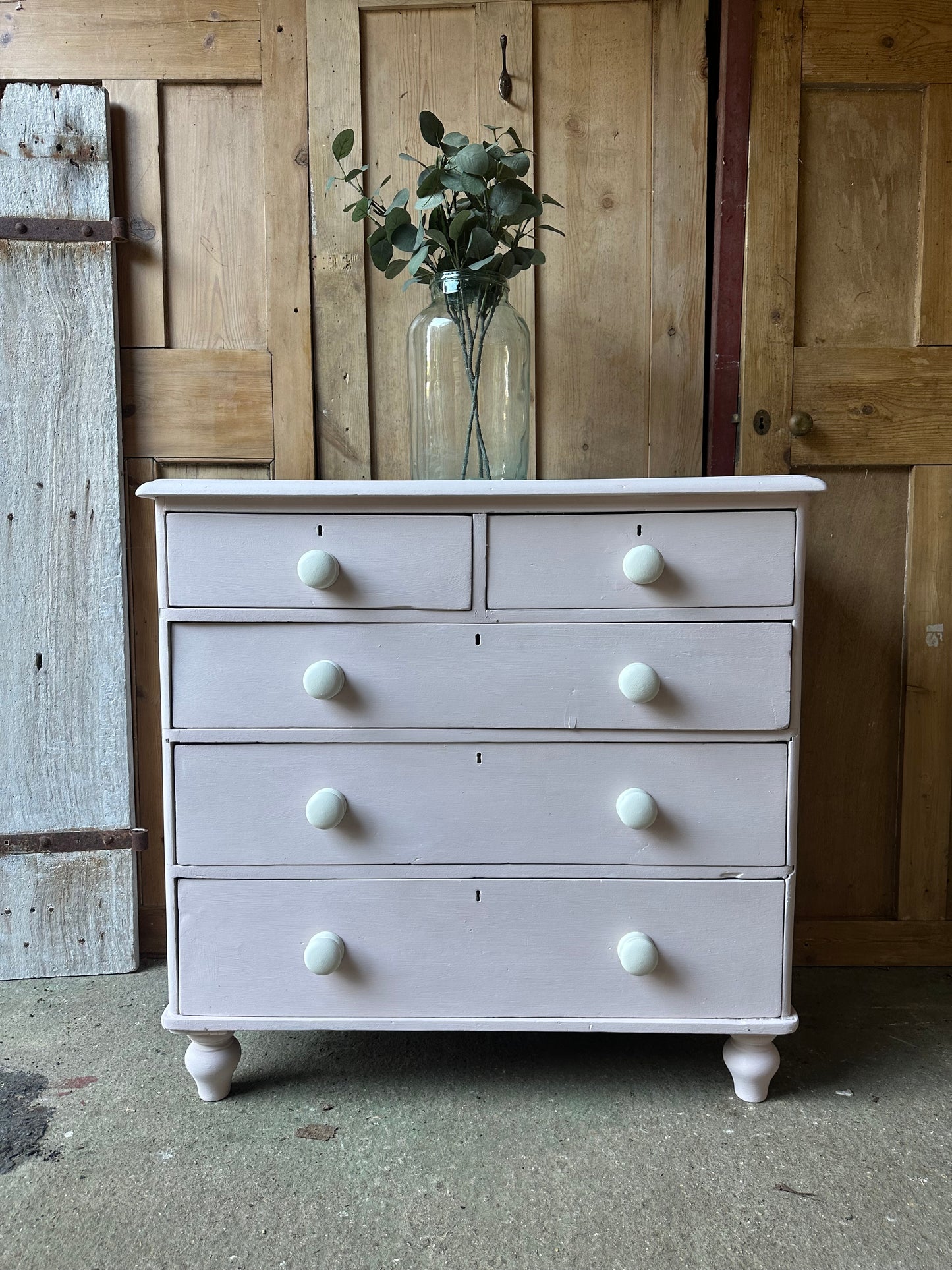 Vintage chest of drawers