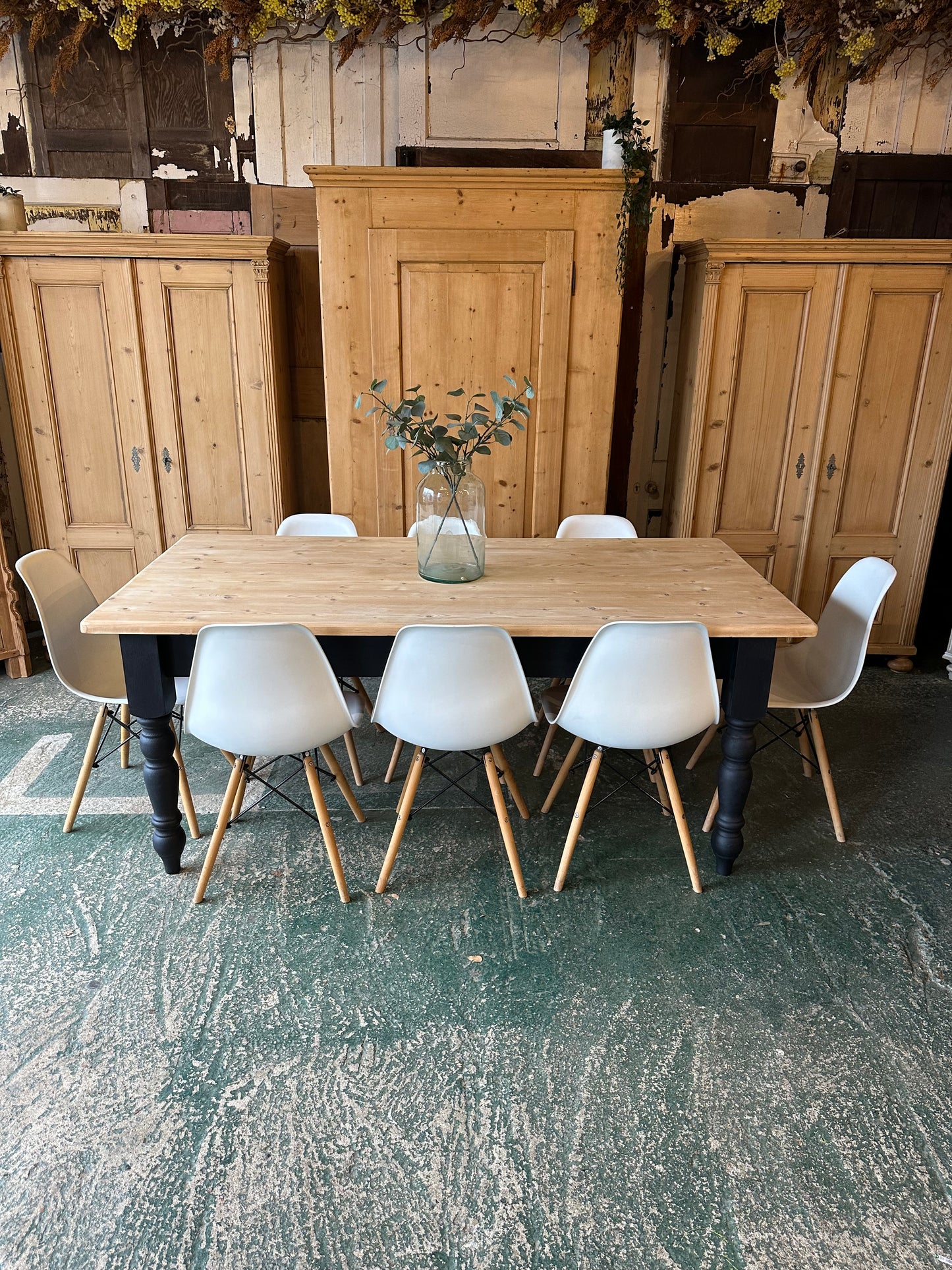 Rustic farmhouse table 8 seater