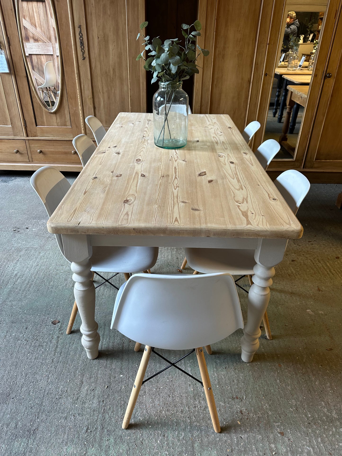 Farmhouse table 8 seater