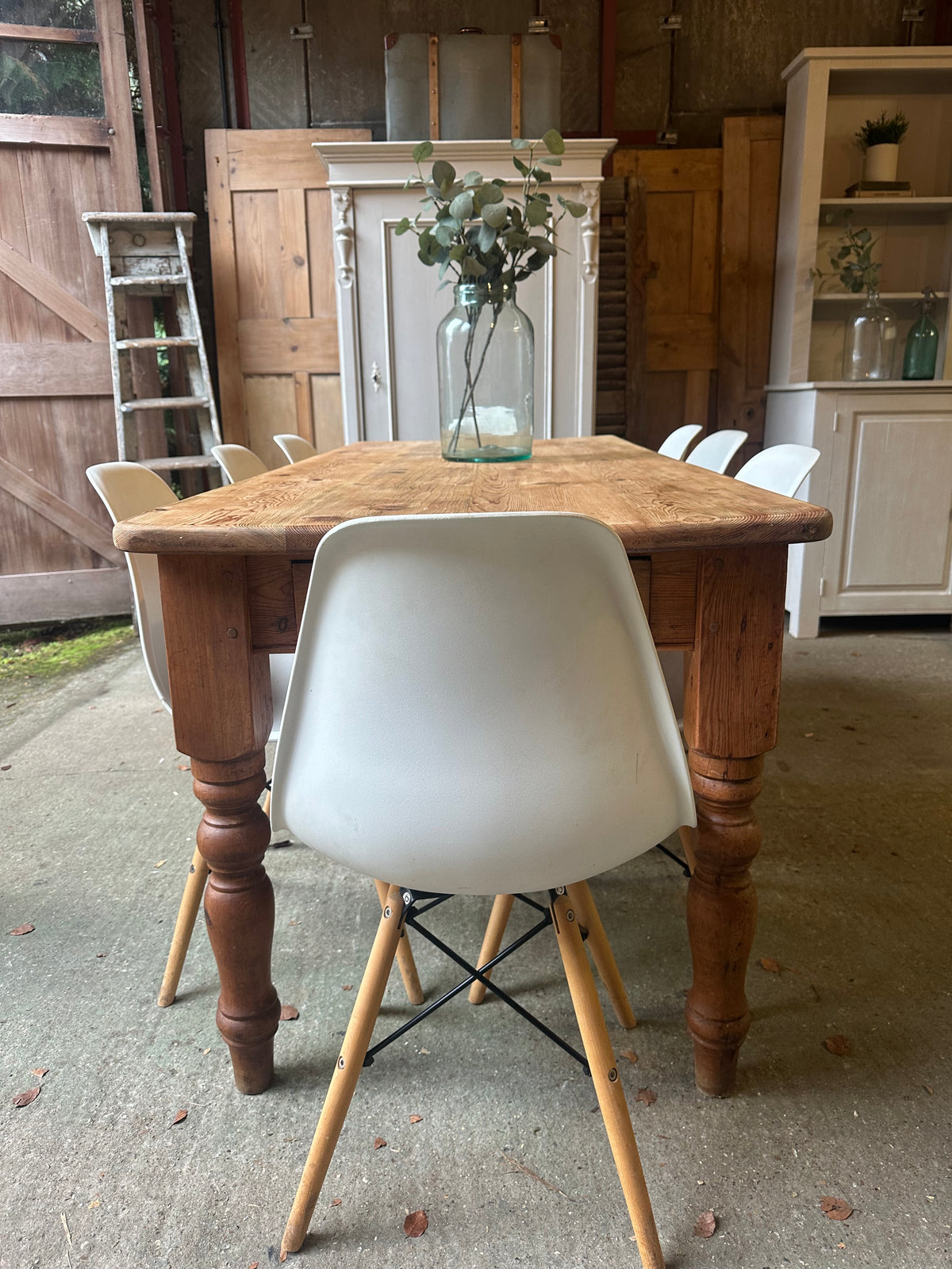 Farmhouse table 8 seater