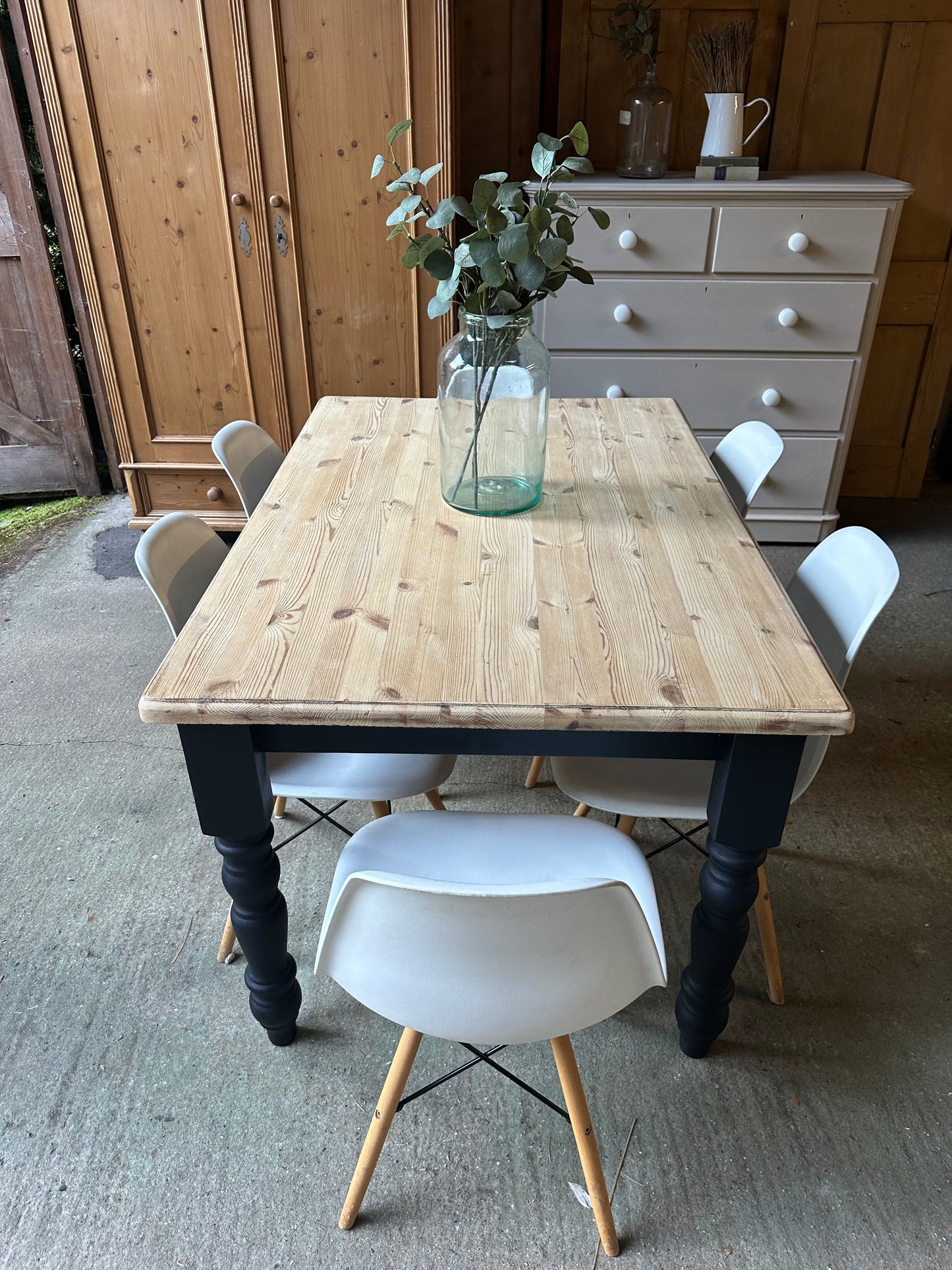 Farmhouse table 6 seater