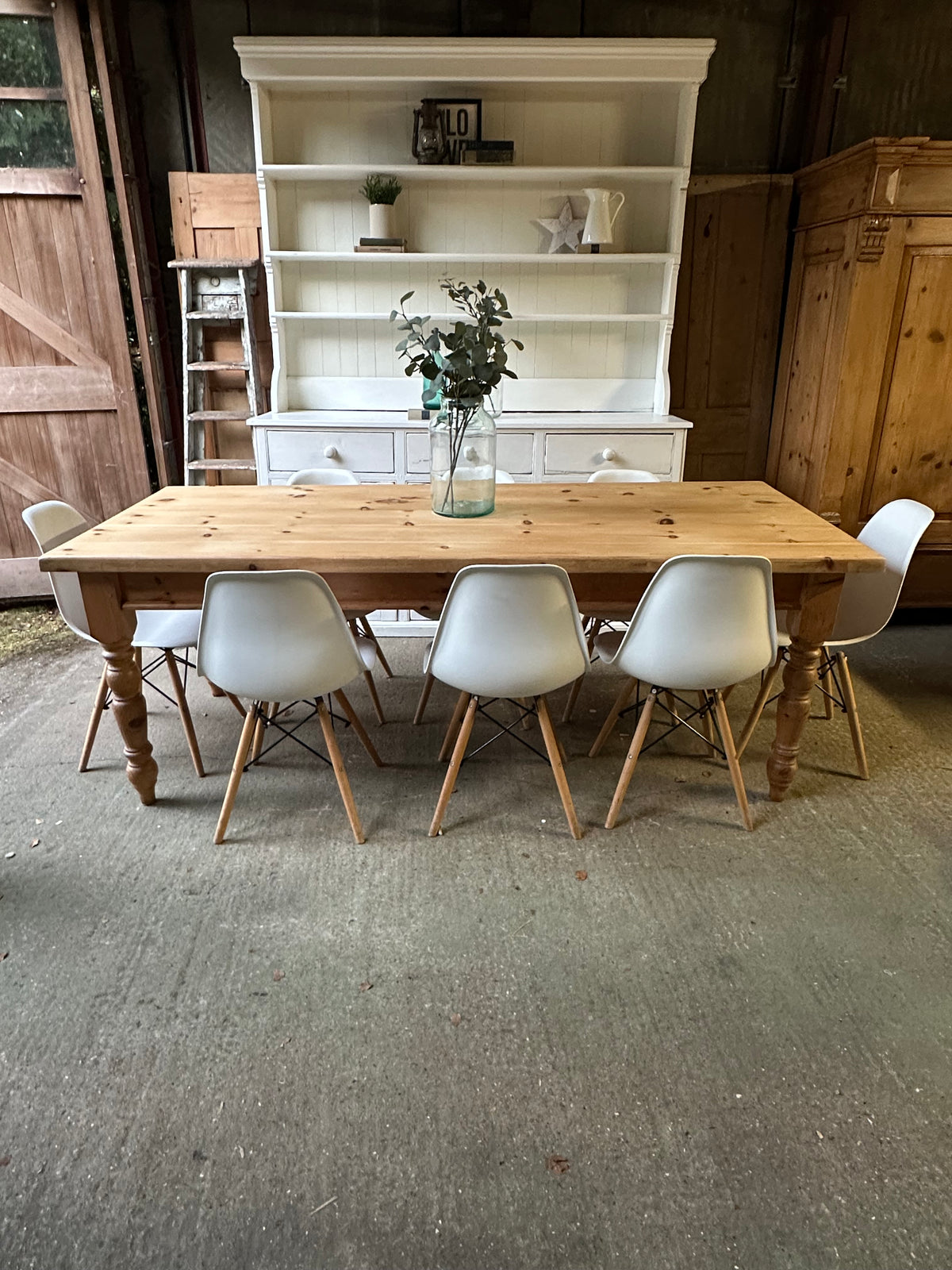 Farmhouse table large 8 seater