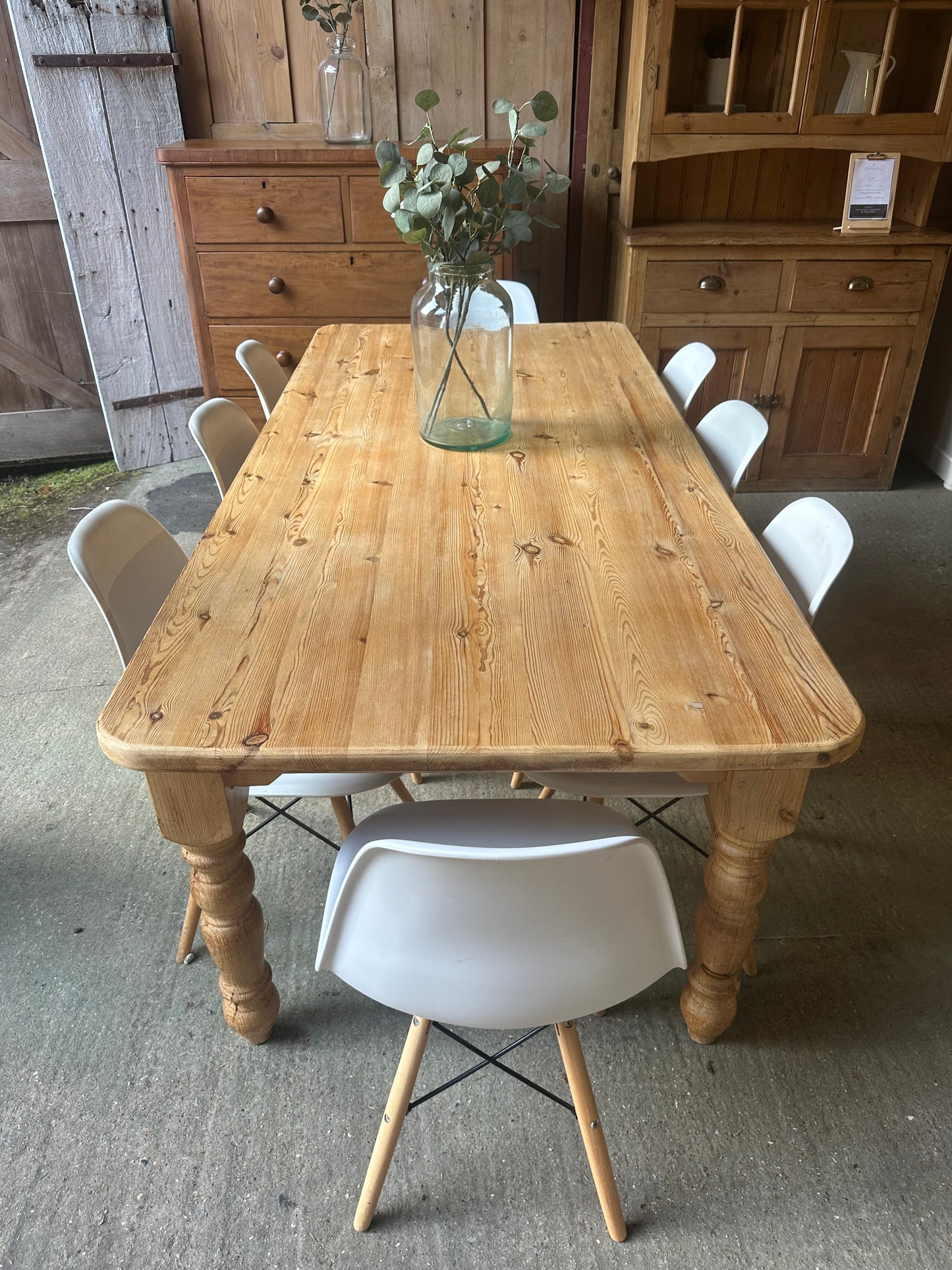 Farmhouse table 8 seater