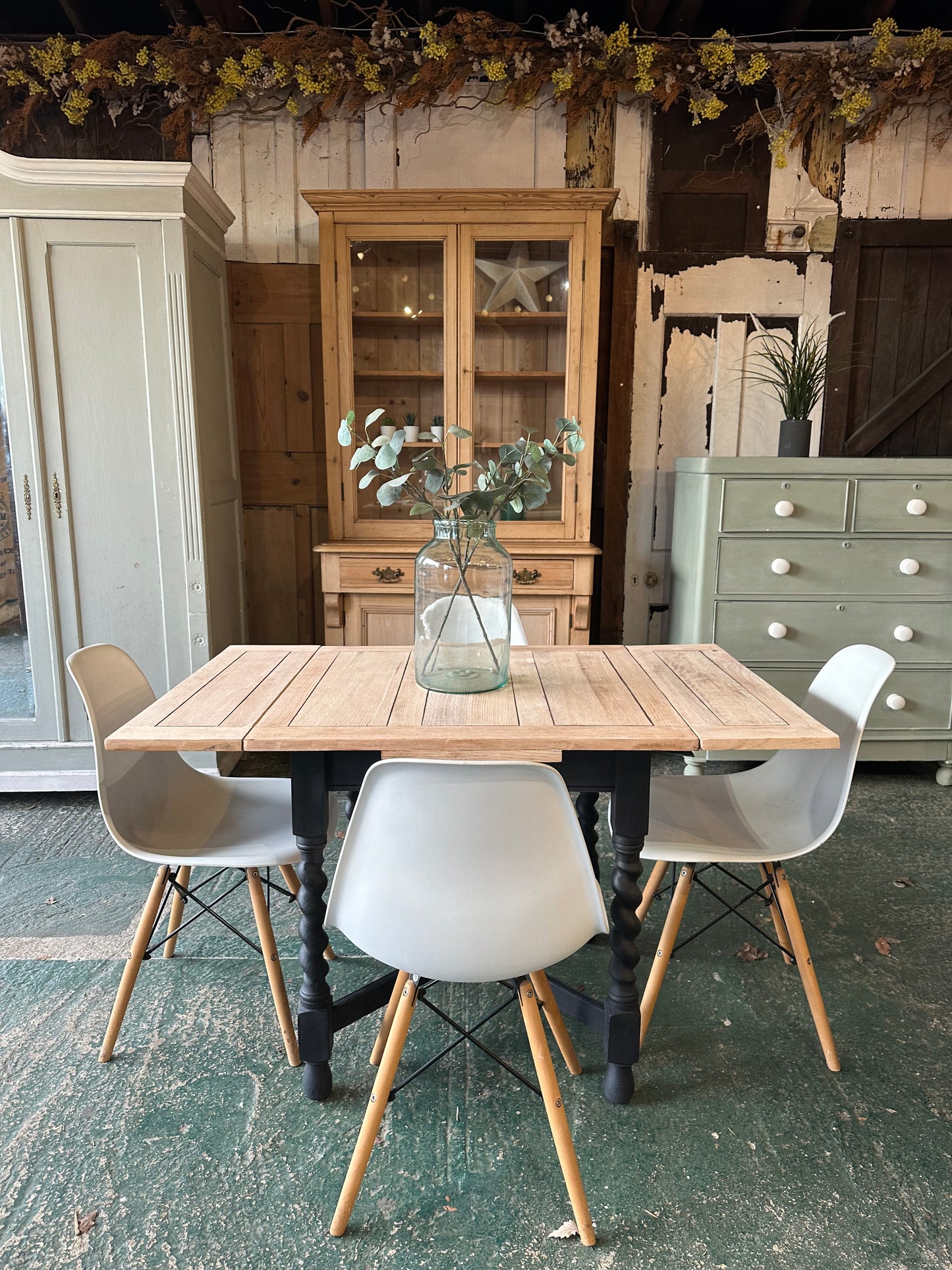 Rustic oak barley twist draw leaf table 4 seater