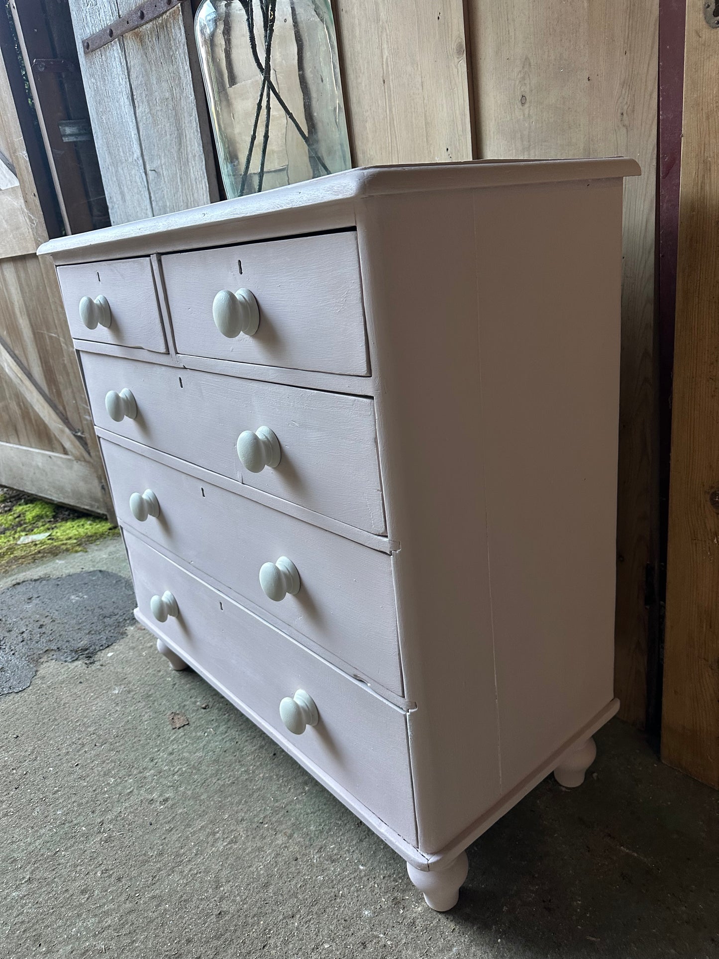 Vintage chest of drawers
